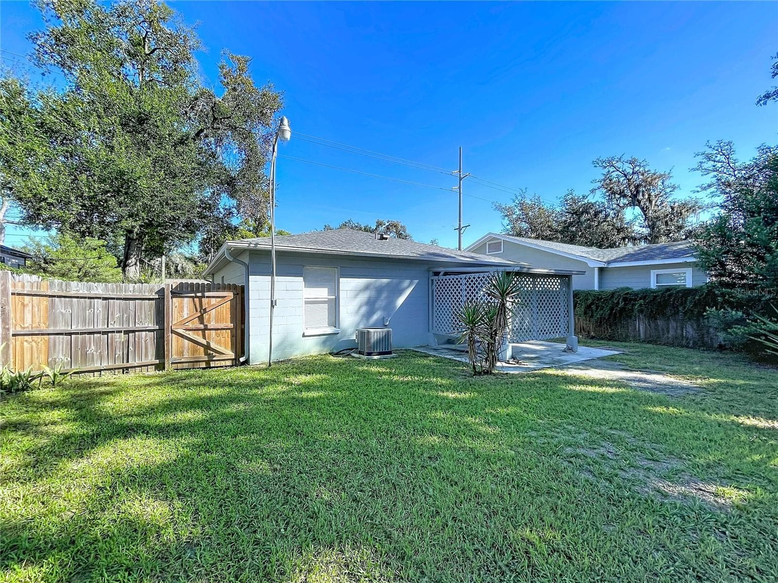 Single Family Residence at 1417 E HANNA AVE, TAMPA, photo 52 of 55