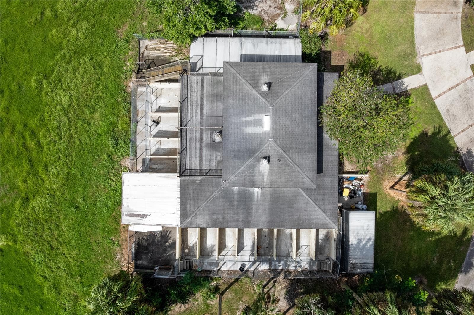 Kennel - Overhead - 9498 NW 60TH AVE, OCALA