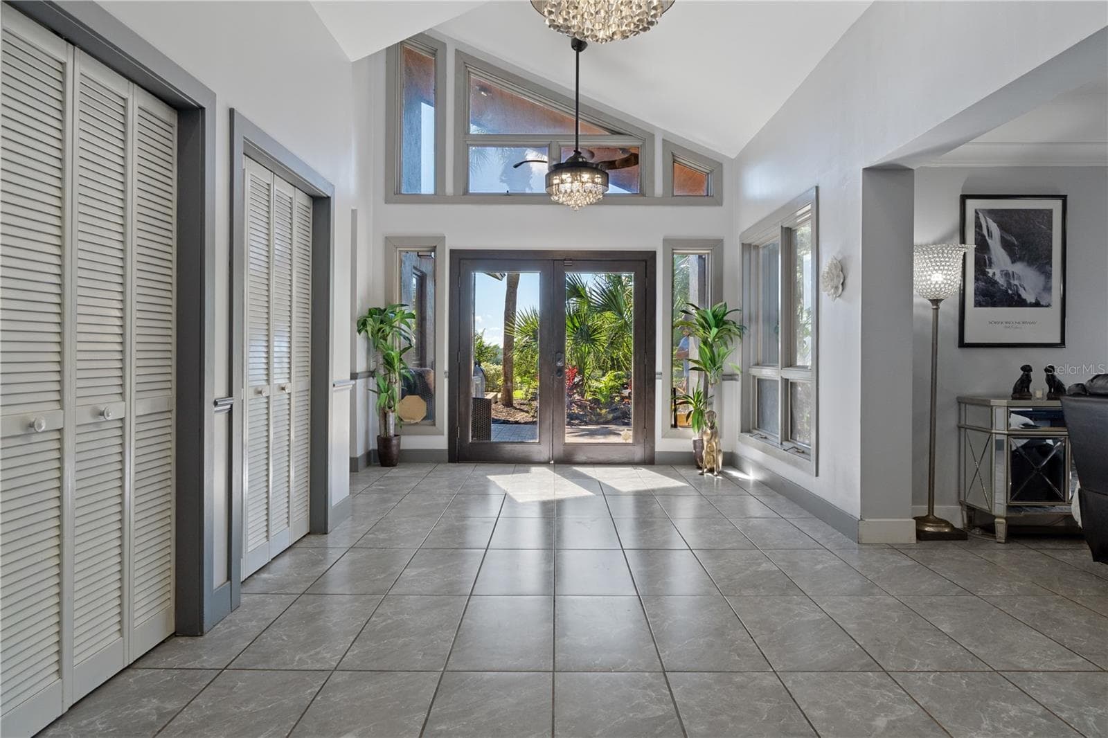 Front Foyer - 9498 NW 60TH AVE, OCALA