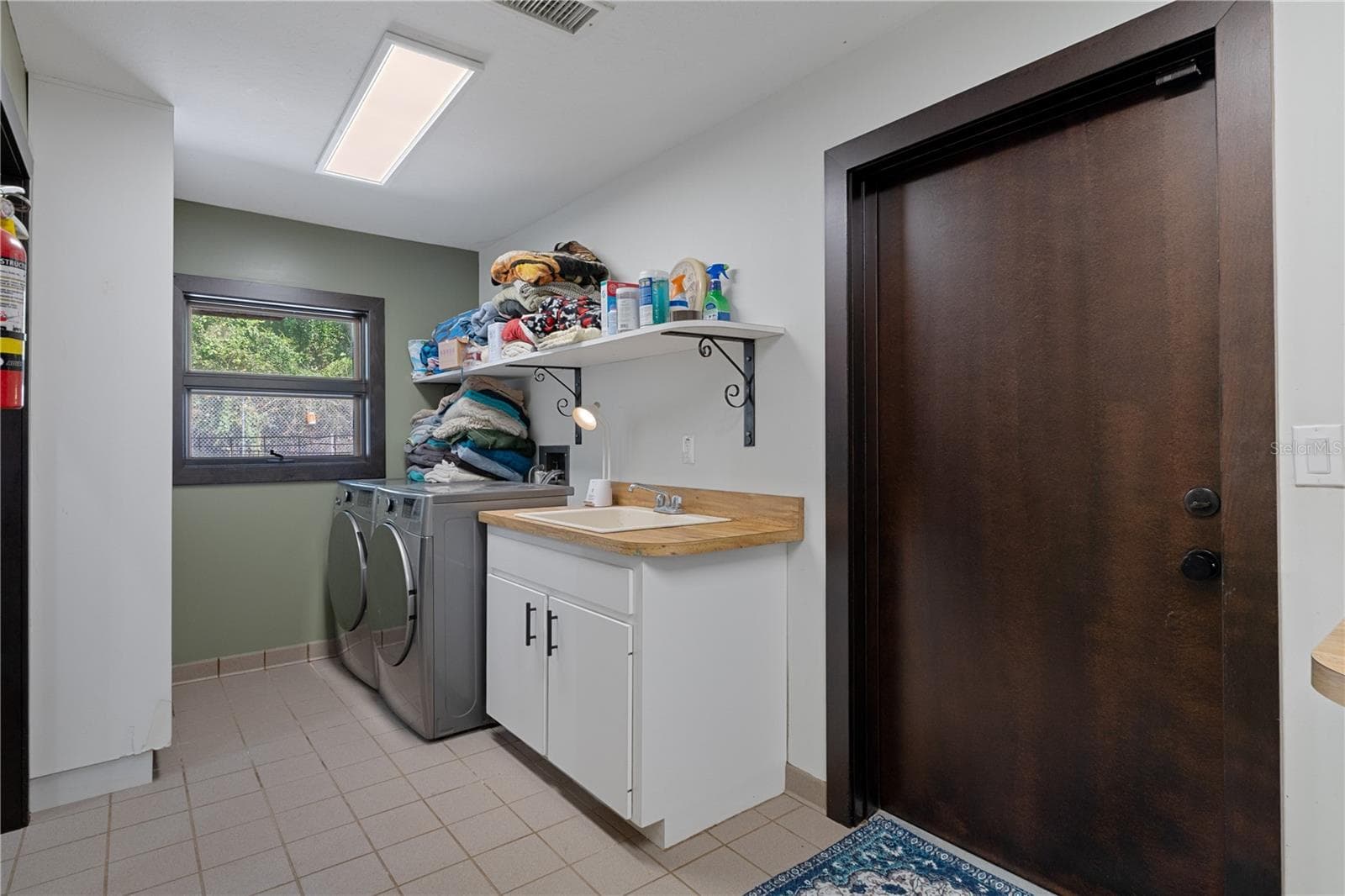 Master Laundry - 9498 NW 60TH AVE, OCALA