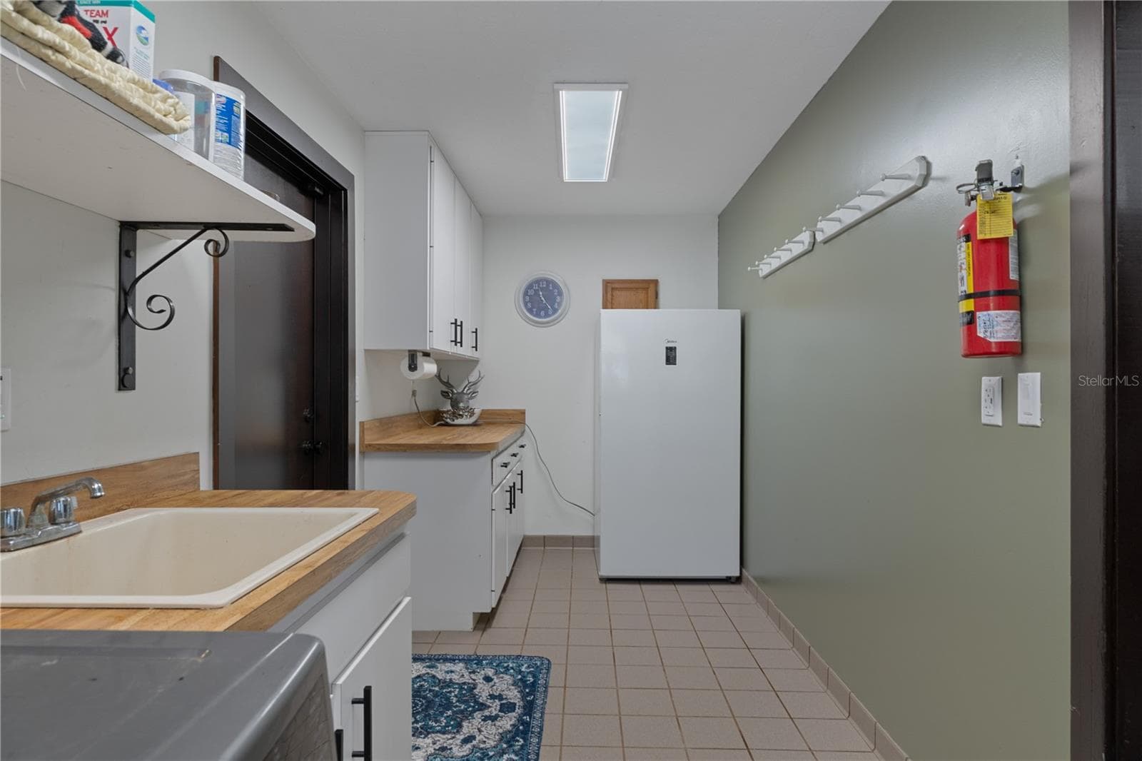 Master Laundry - 9498 NW 60TH AVE, OCALA