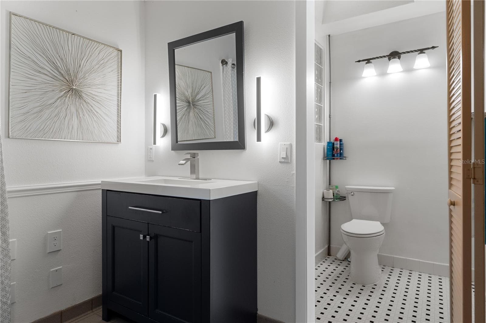 On-Suite Bath Guest 2 - 9498 NW 60TH AVE, OCALA