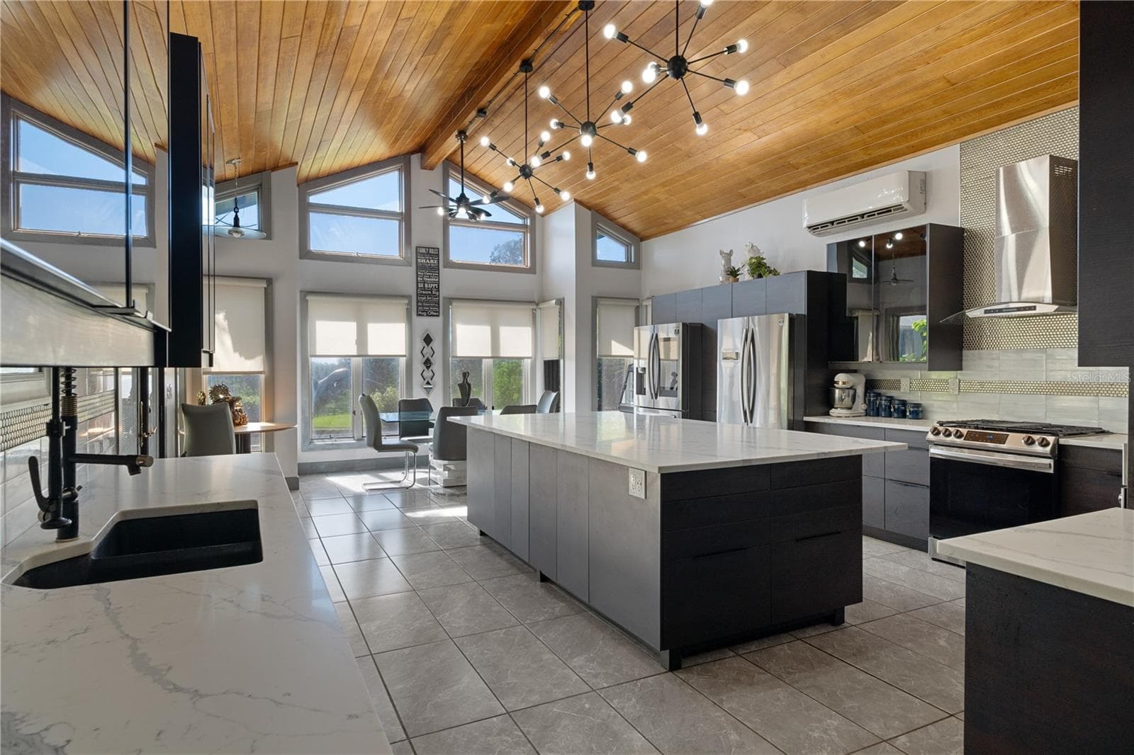 Kitchen - 9498 NW 60TH AVE, OCALA