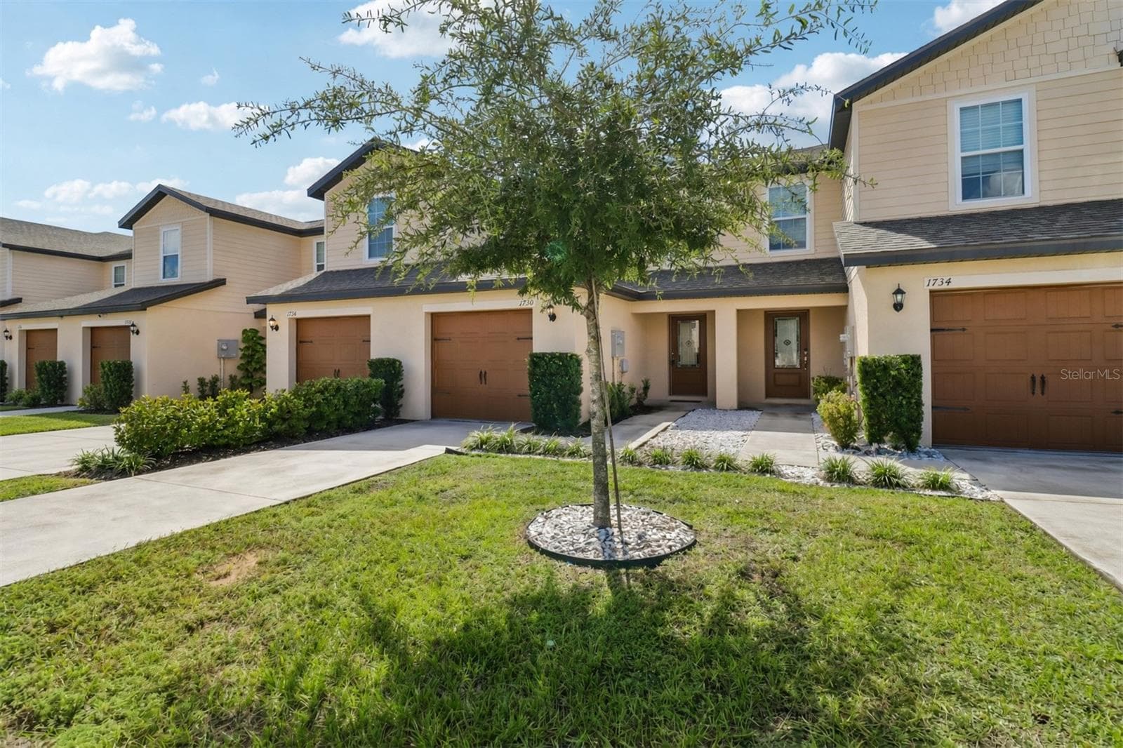 Front of House - Driveway & Garage - 1730 WYNFORD CIR, TAVARES