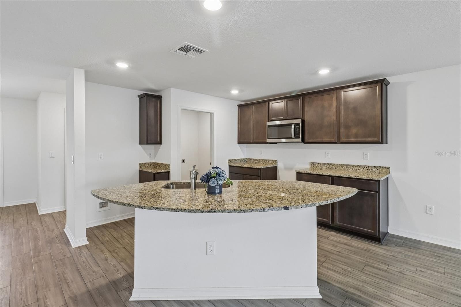 Kitchen - 1730 WYNFORD CIR, TAVARES