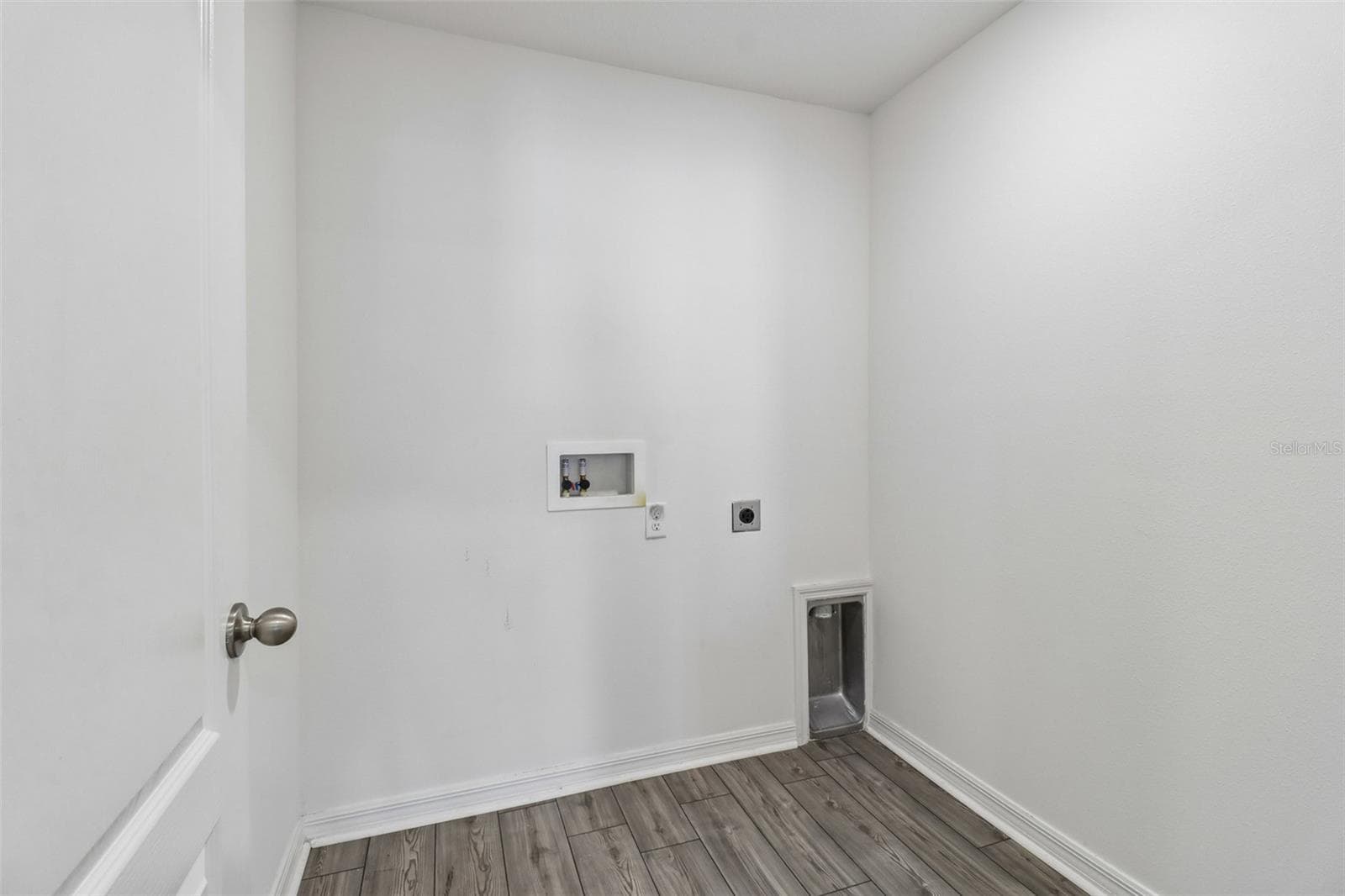 Laundry Room - 1730 WYNFORD CIR, TAVARES