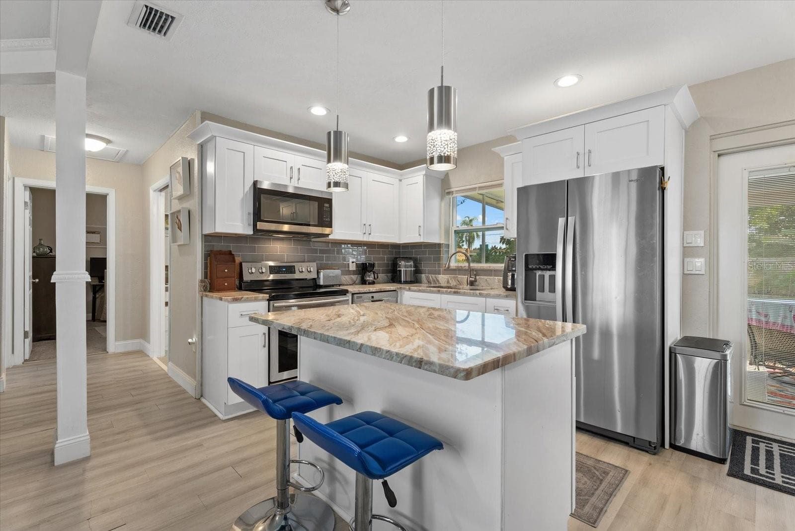 Single Family Residence at 5766 37TH AVE N, ST PETERSBURG, photo 11 of 32