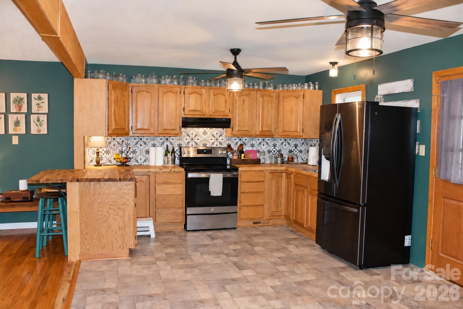 Single Family Residence at 4935 Fish Pond Road, Salisbury, photo 3 of 15