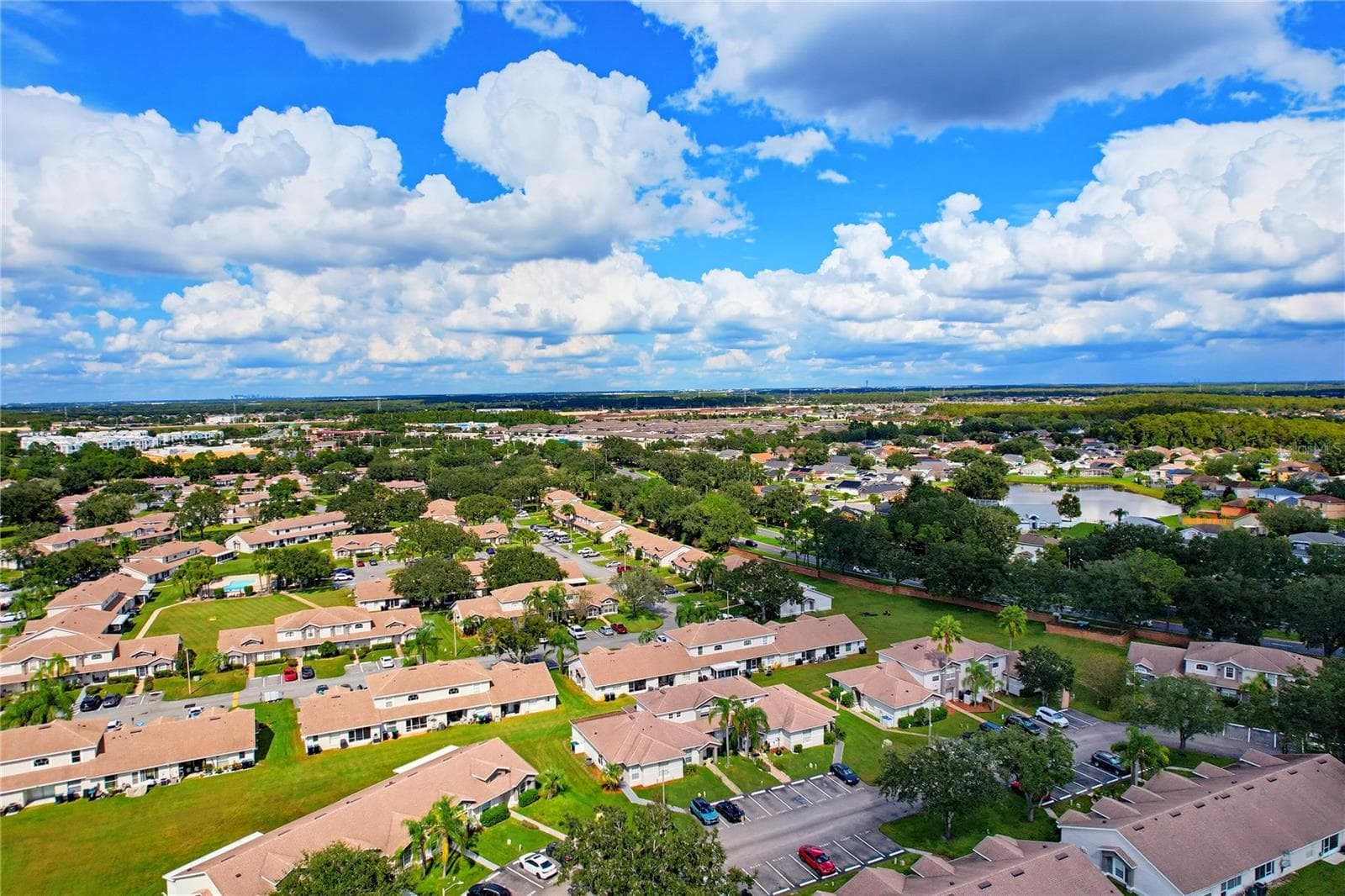 Townhouse at 14584 LAGUNA BEACH CIR, ORLANDO, photo 6 of 99