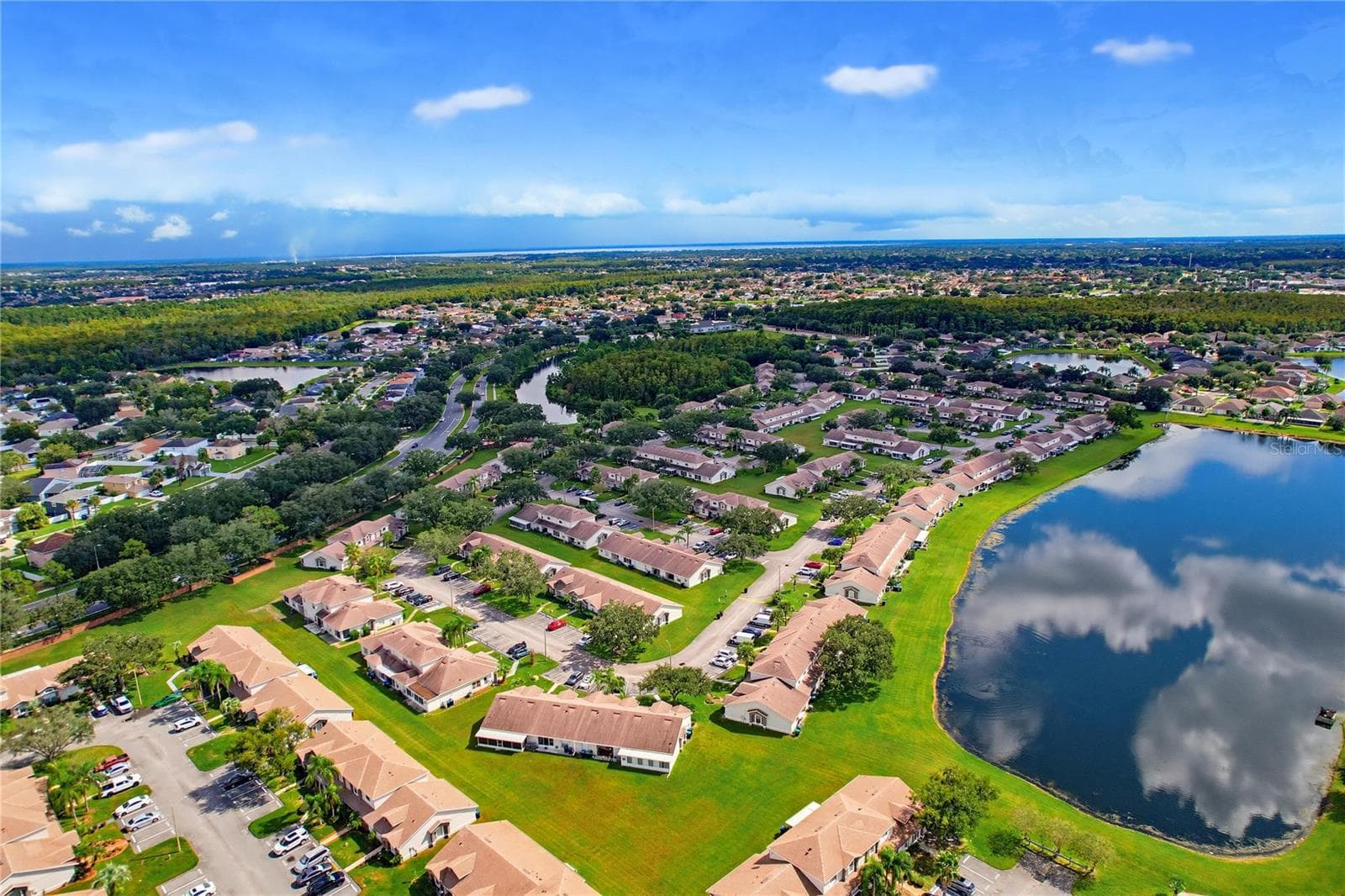 Townhouse at 14584 LAGUNA BEACH CIR, ORLANDO, photo 9 of 99