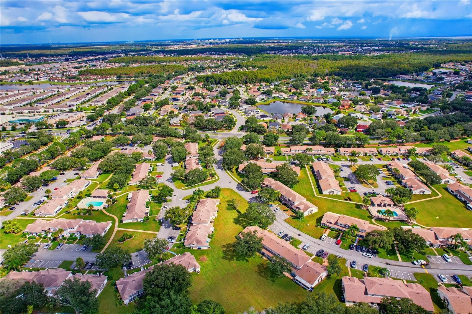 Townhouse at 14584 LAGUNA BEACH CIR, ORLANDO, photo 11 of 99
