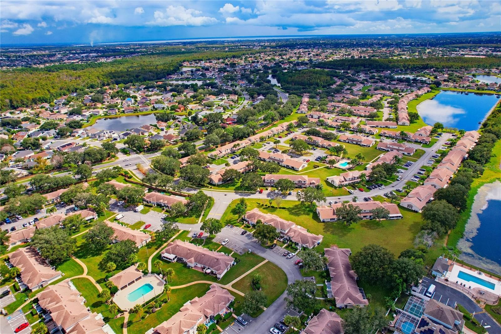 Townhouse at 14584 LAGUNA BEACH CIR, ORLANDO, photo 12 of 99
