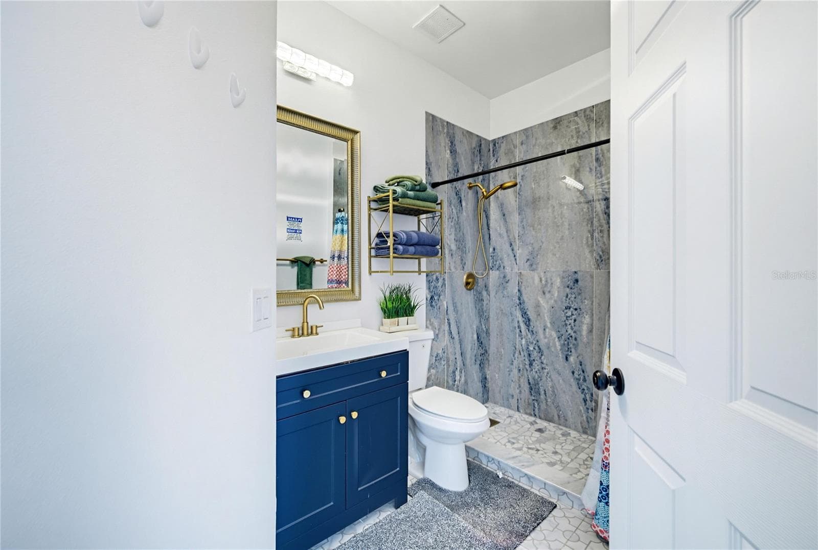 Townhouse at 14584 LAGUNA BEACH CIR, ORLANDO, photo 23 of 99
