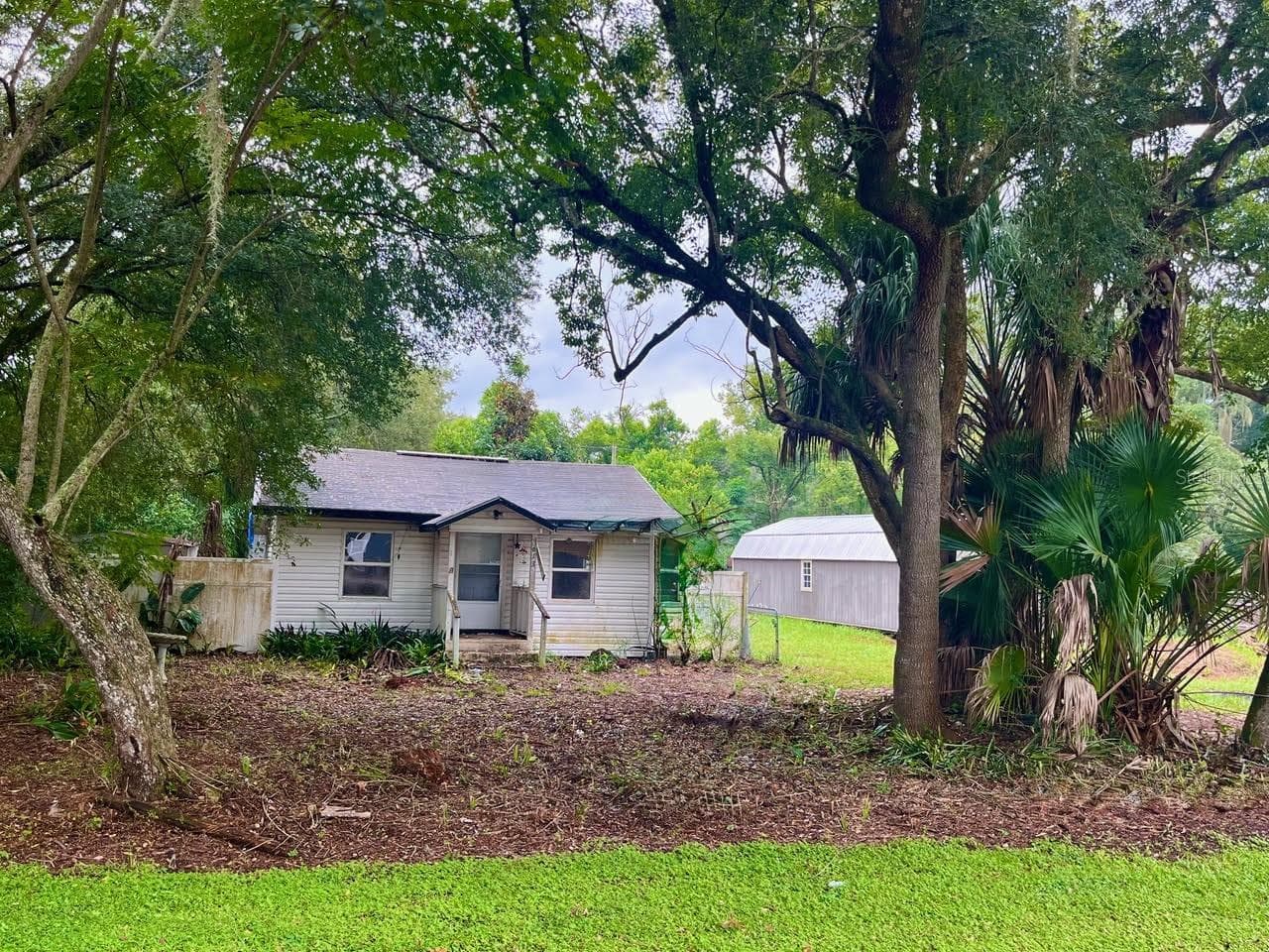 613 W DATE ST
