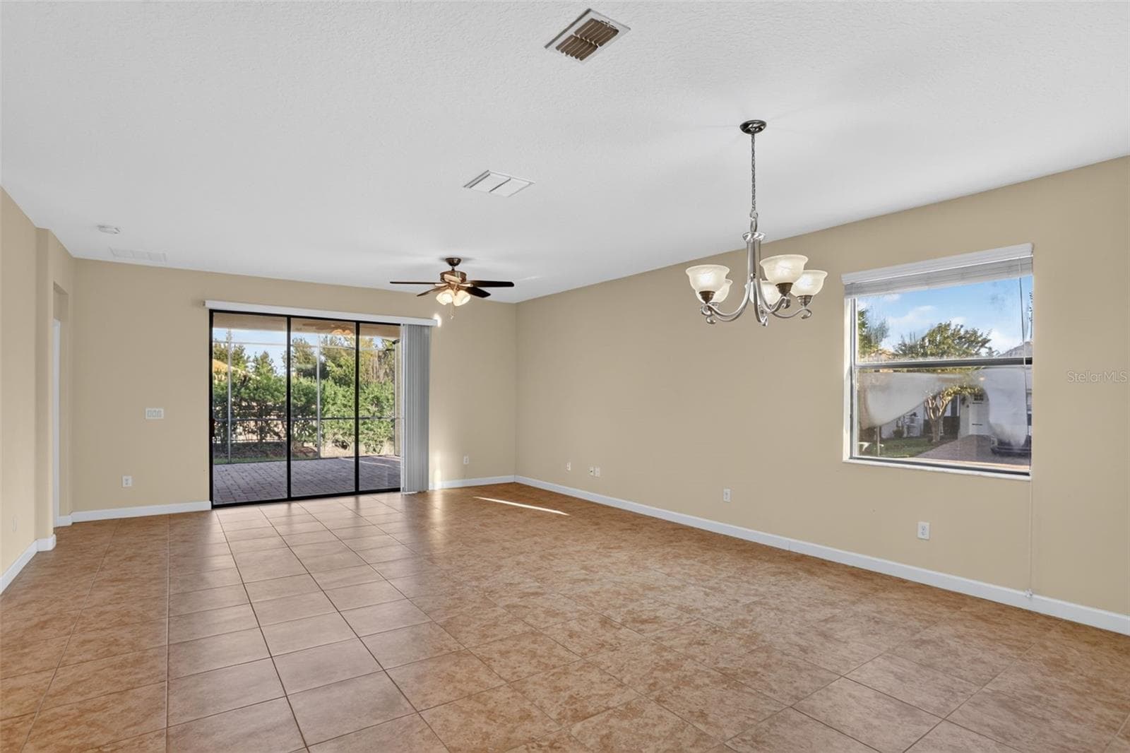 Single Family Residence at 1399 DOLPHIN HEAD ST, DAVENPORT, photo 6 of 46