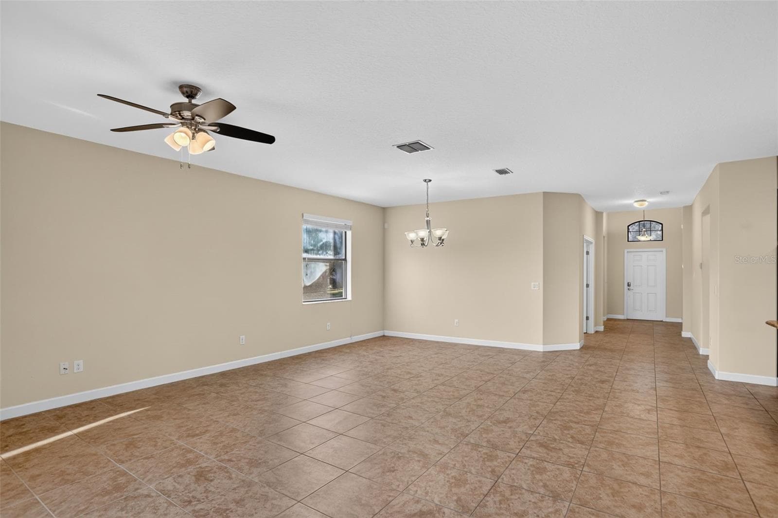 Single Family Residence at 1399 DOLPHIN HEAD ST, DAVENPORT, photo 7 of 46