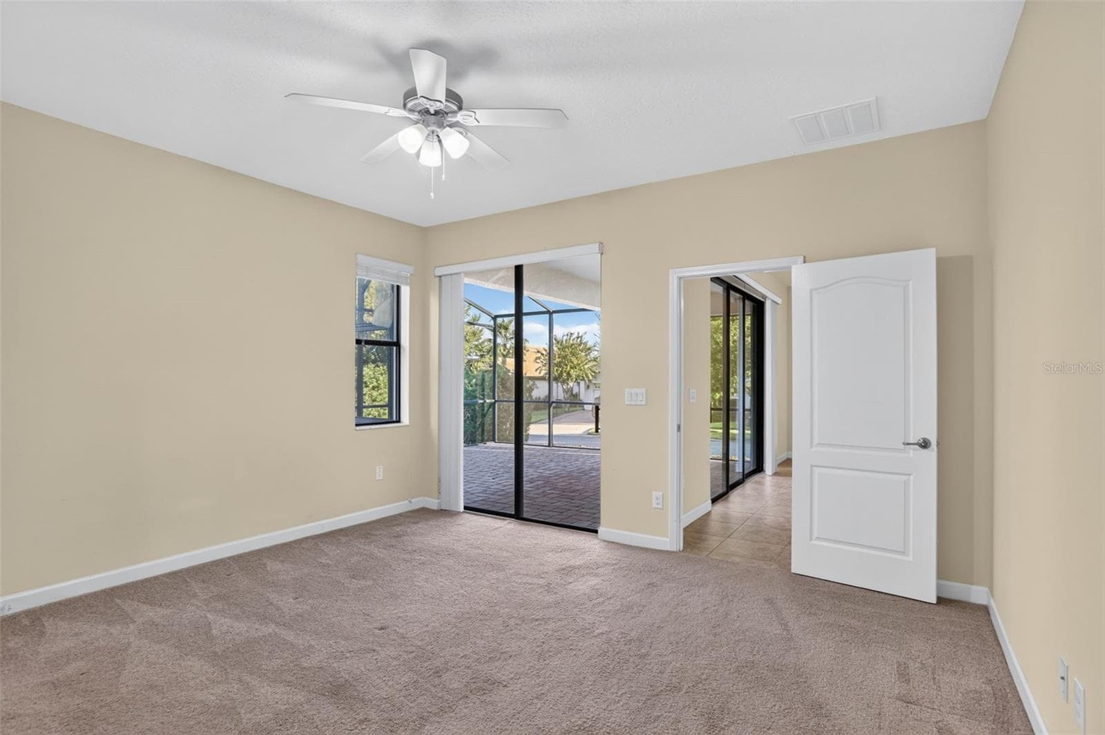 Single Family Residence at 1399 DOLPHIN HEAD ST, DAVENPORT, photo 17 of 46