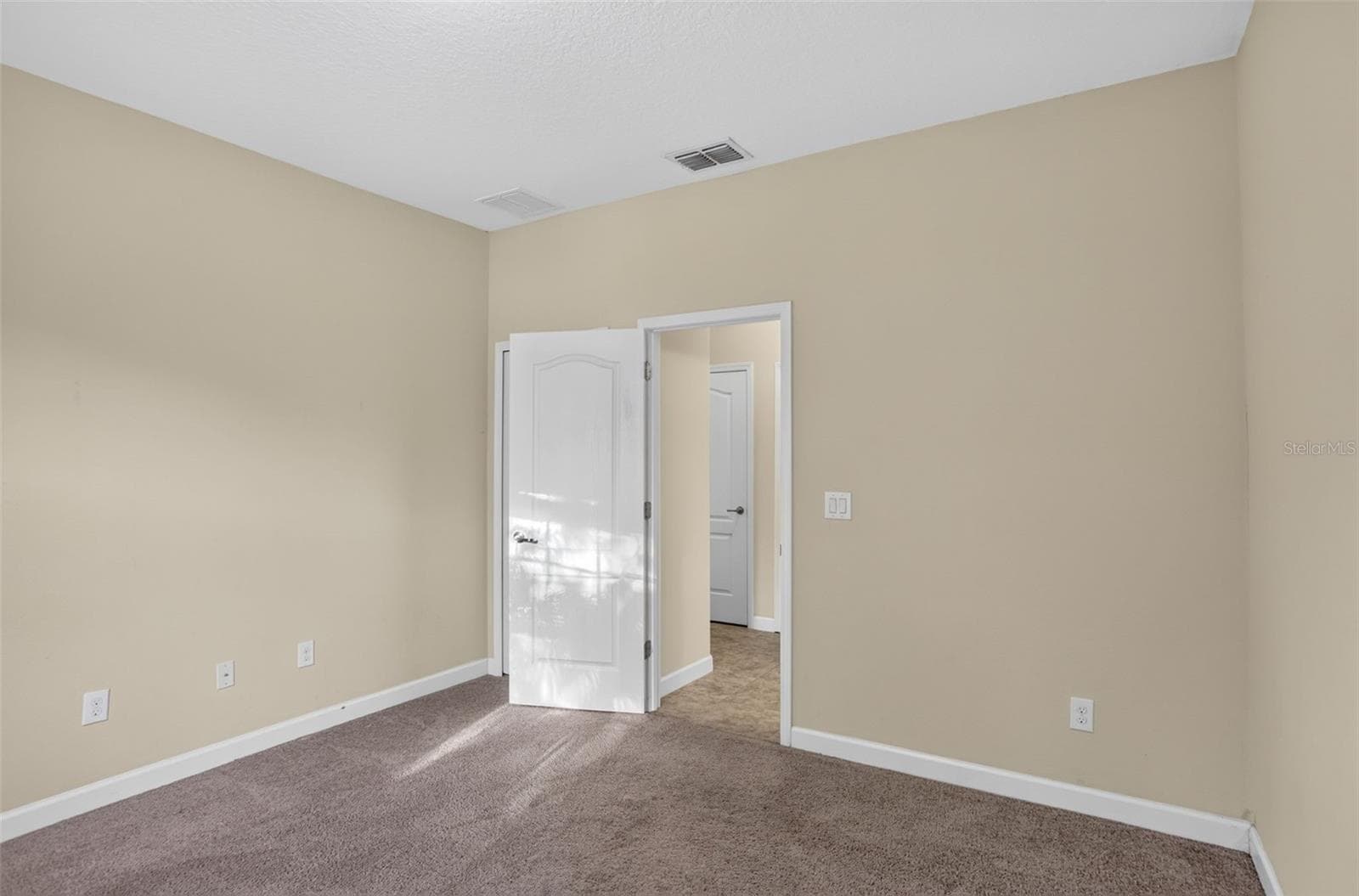Single Family Residence at 1399 DOLPHIN HEAD ST, DAVENPORT, photo 22 of 46
