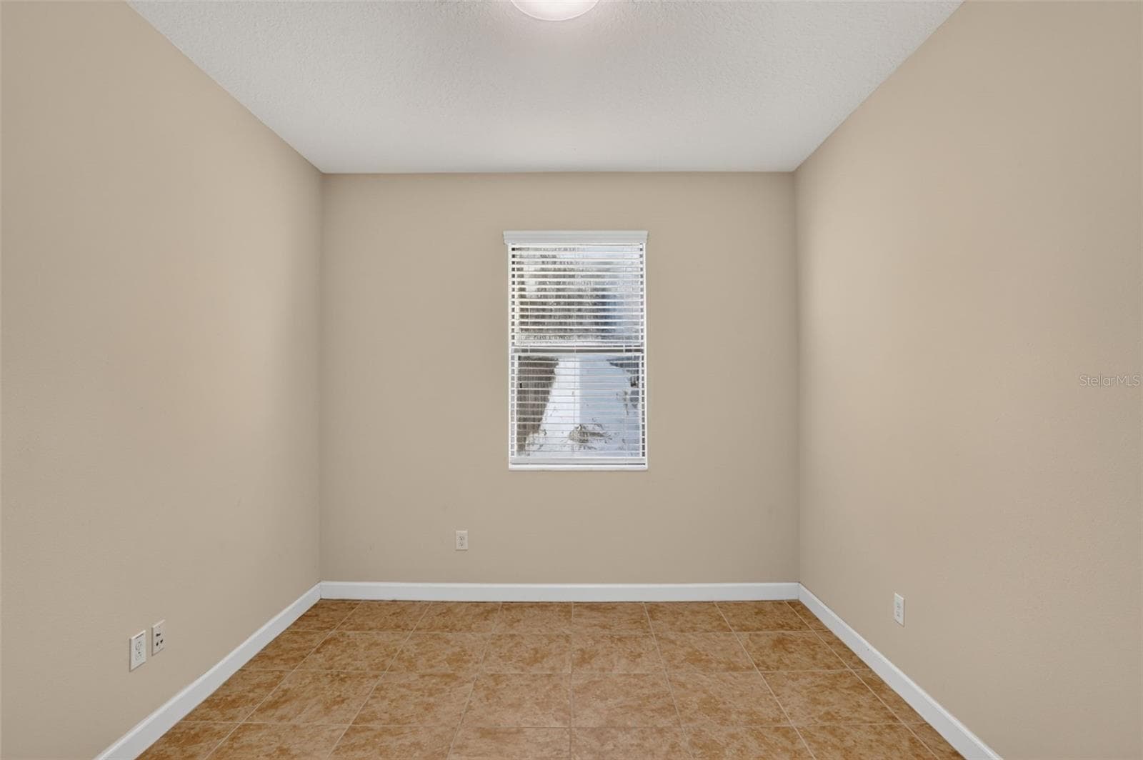 Single Family Residence at 1399 DOLPHIN HEAD ST, DAVENPORT, photo 25 of 46