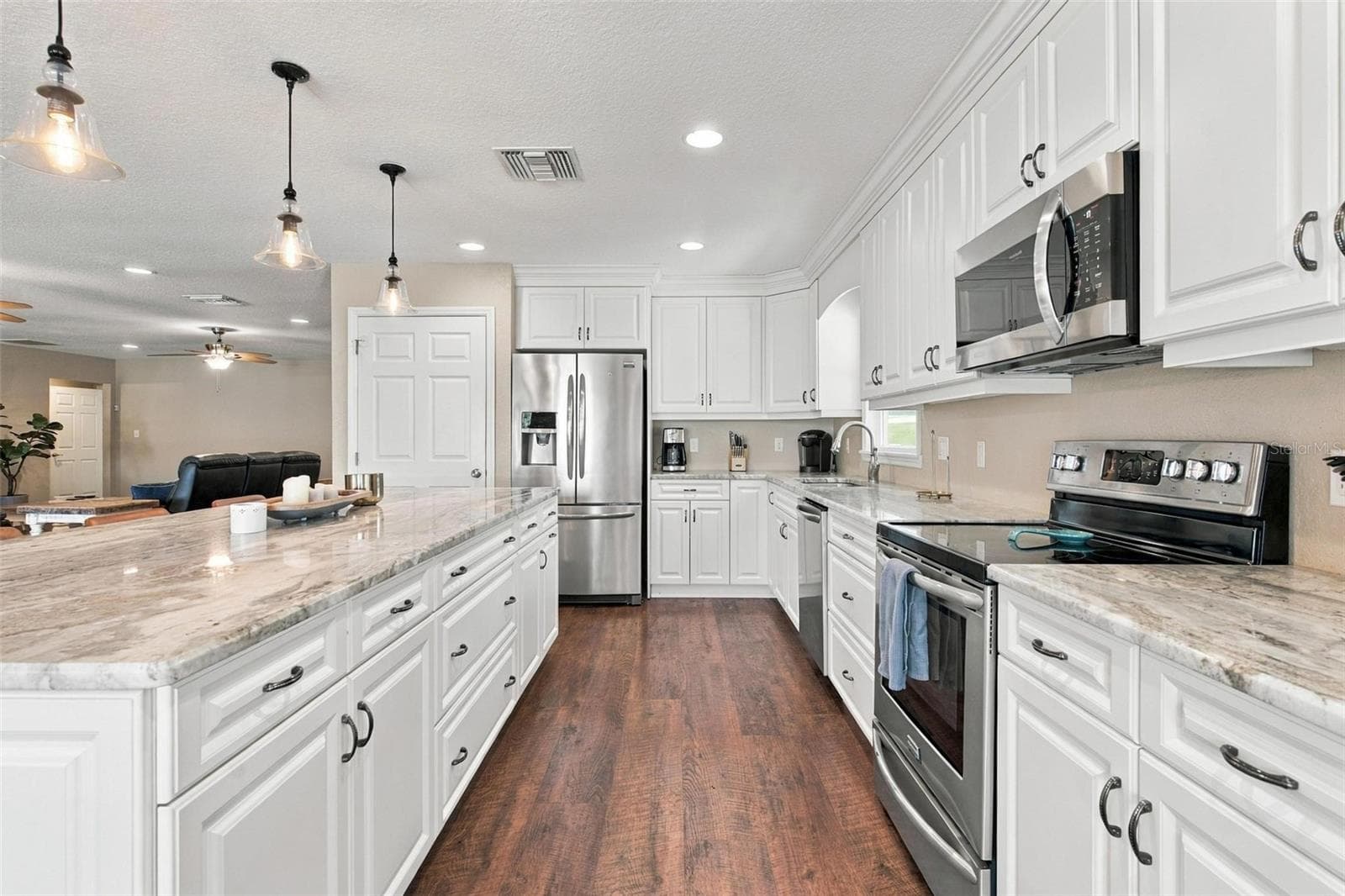 Single Family Residence at 14432 SE 143RD TER, WEIRSDALE, photo 14 of 47