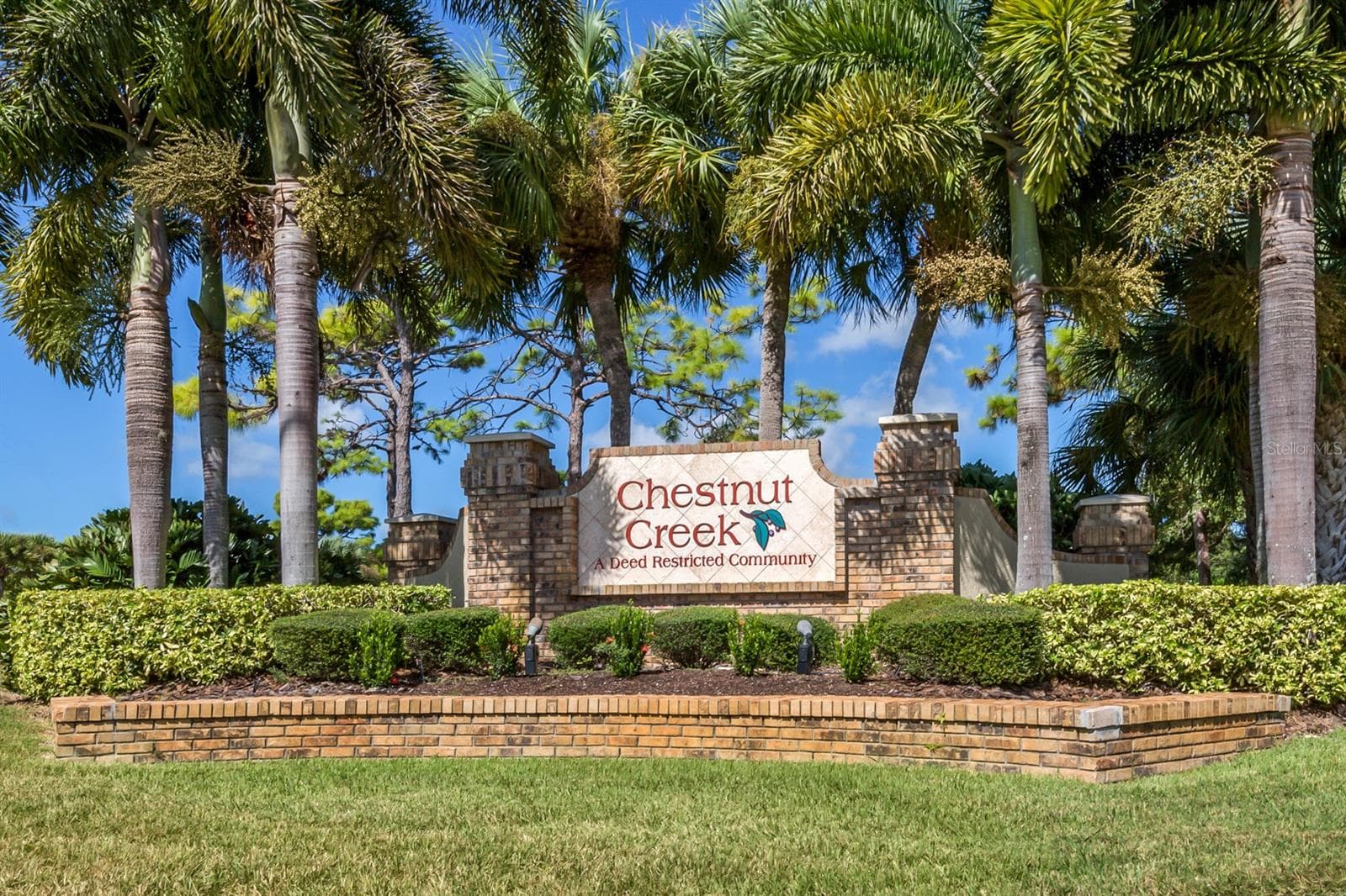 Single Family Residence at 443 BERMUDA ISLES CIR, VENICE, photo 37 of 78