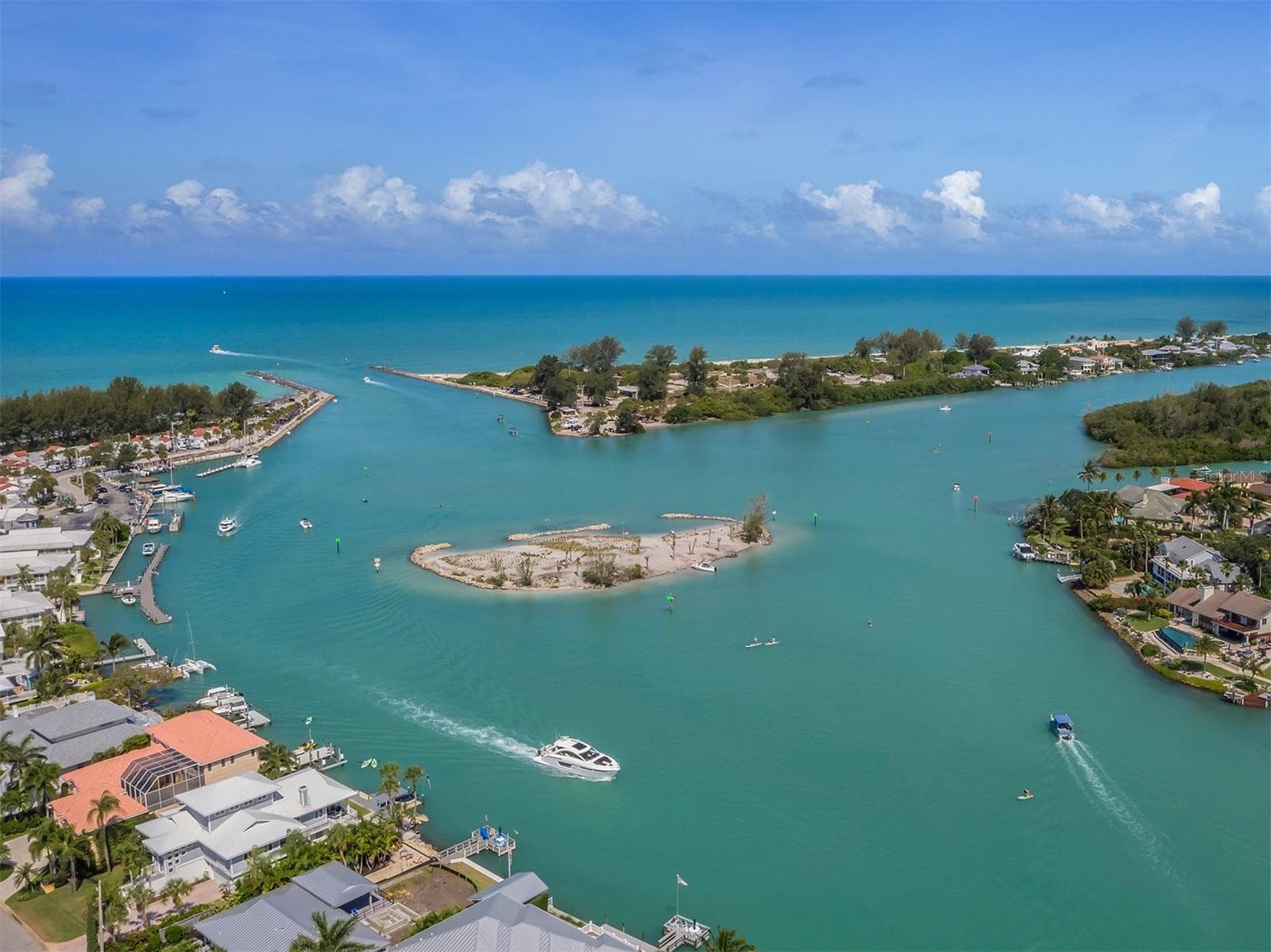Single Family Residence at 443 BERMUDA ISLES CIR, VENICE, photo 73 of 78
