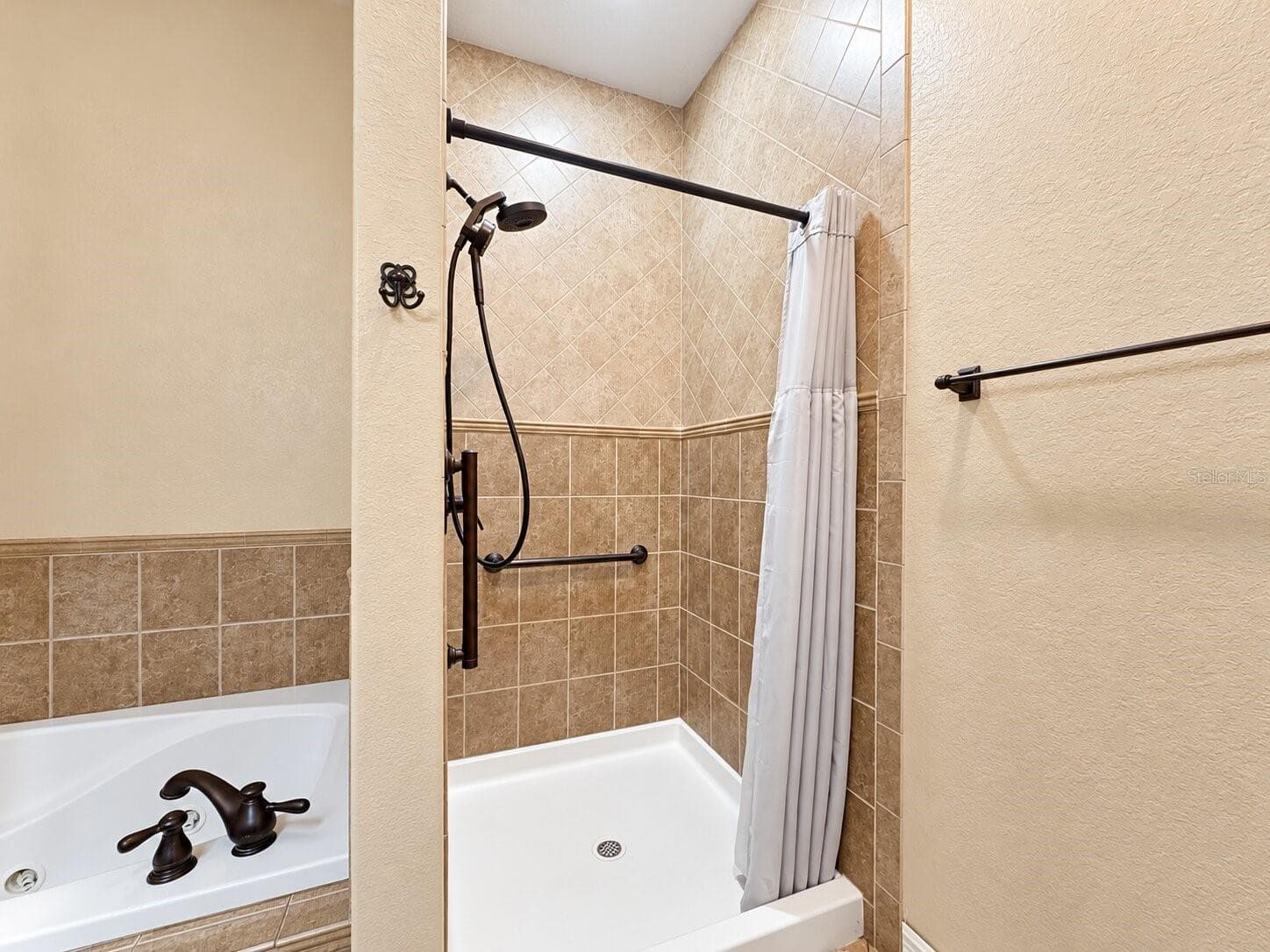 Single Family Residence at 2119 NE 38TH TER, OCALA, photo 21 of 27