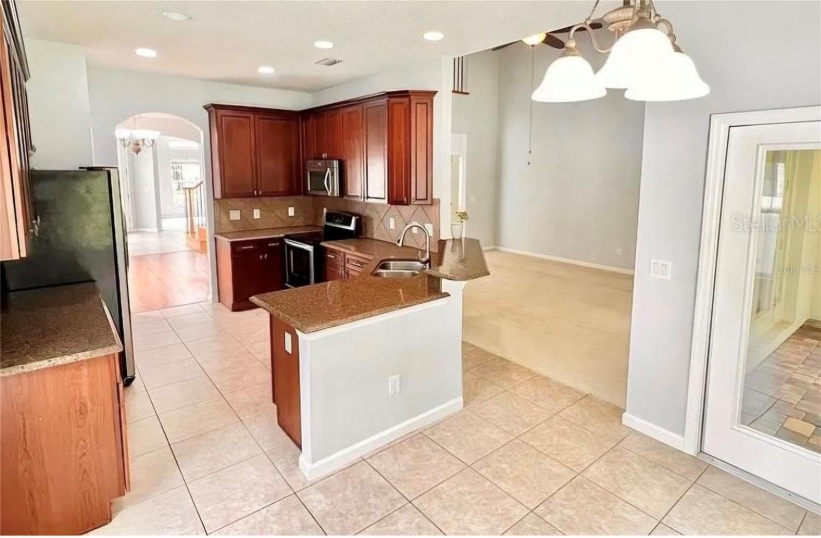Single Family Residence at 10319 WILLOW RIDGE LOOP, ORLANDO, photo 8 of 25