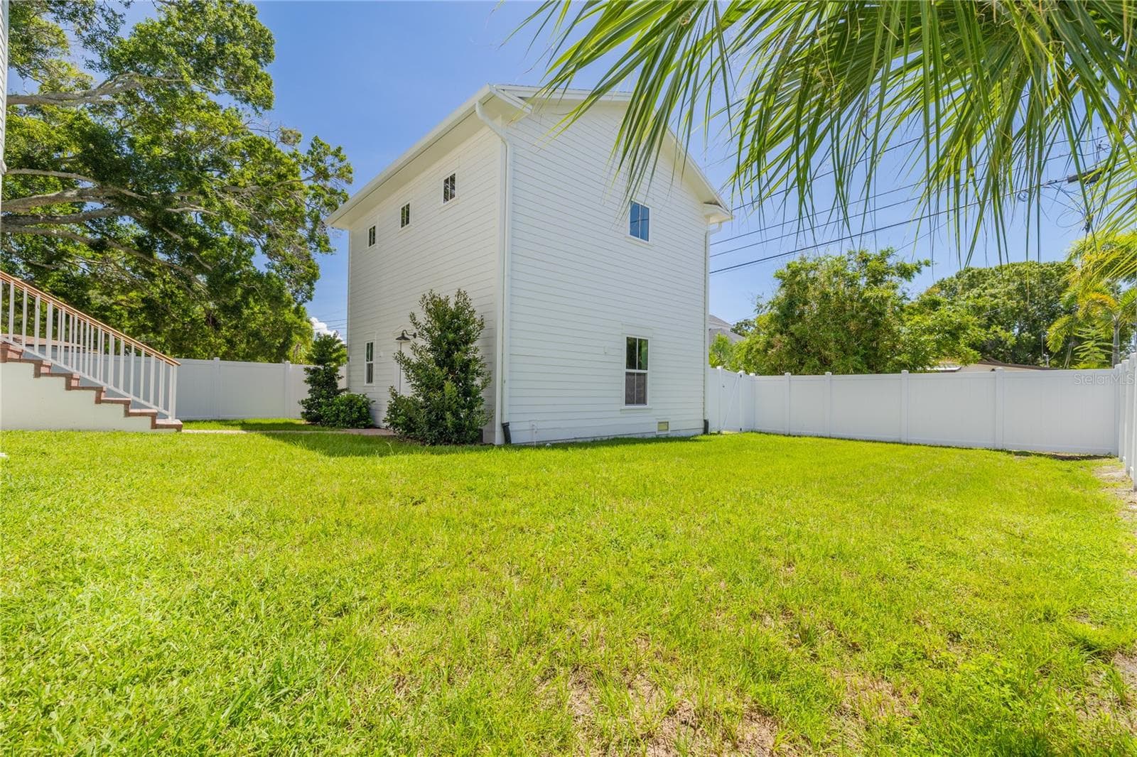 Single Family Residence at 808 39TH AVE NE, ST PETERSBURG, photo 42 of 47