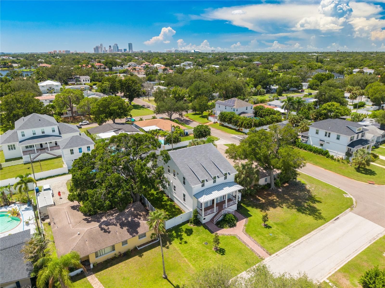 Single Family Residence at 808 39TH AVE NE, ST PETERSBURG, photo 45 of 47