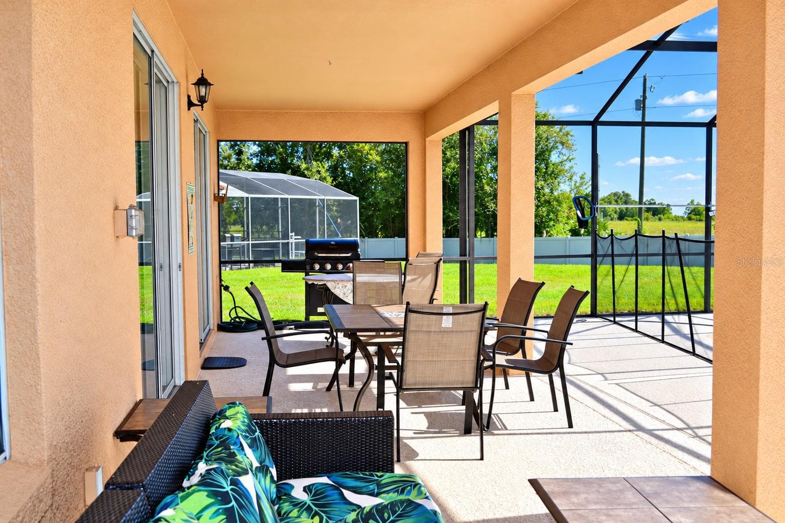 Enclosed Pool Deck - 958 SOLANA CIR, DAVENPORT