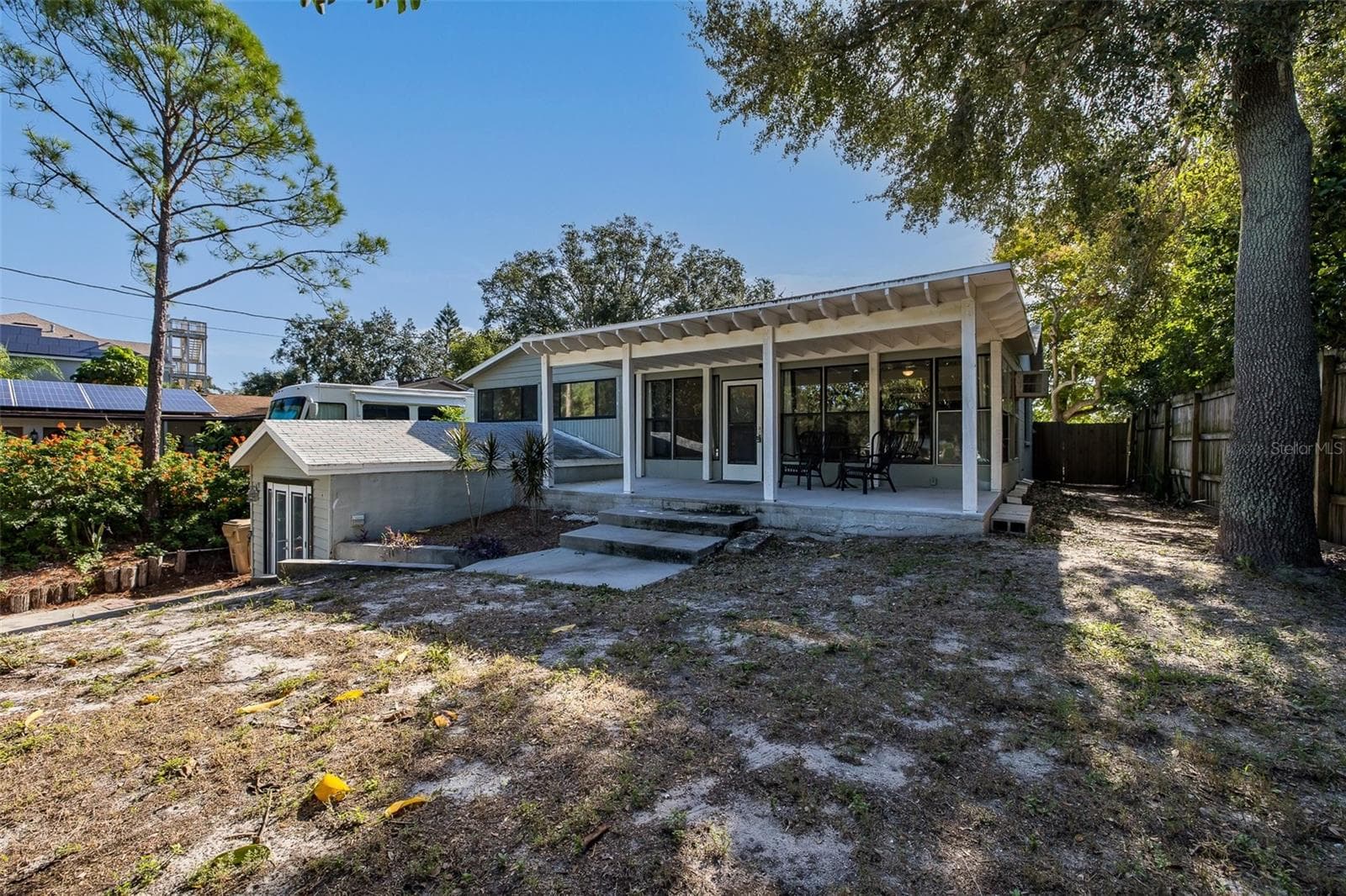 Single Family Residence at 3138 BLUFF BLVD, HOLIDAY, photo 9 of 83