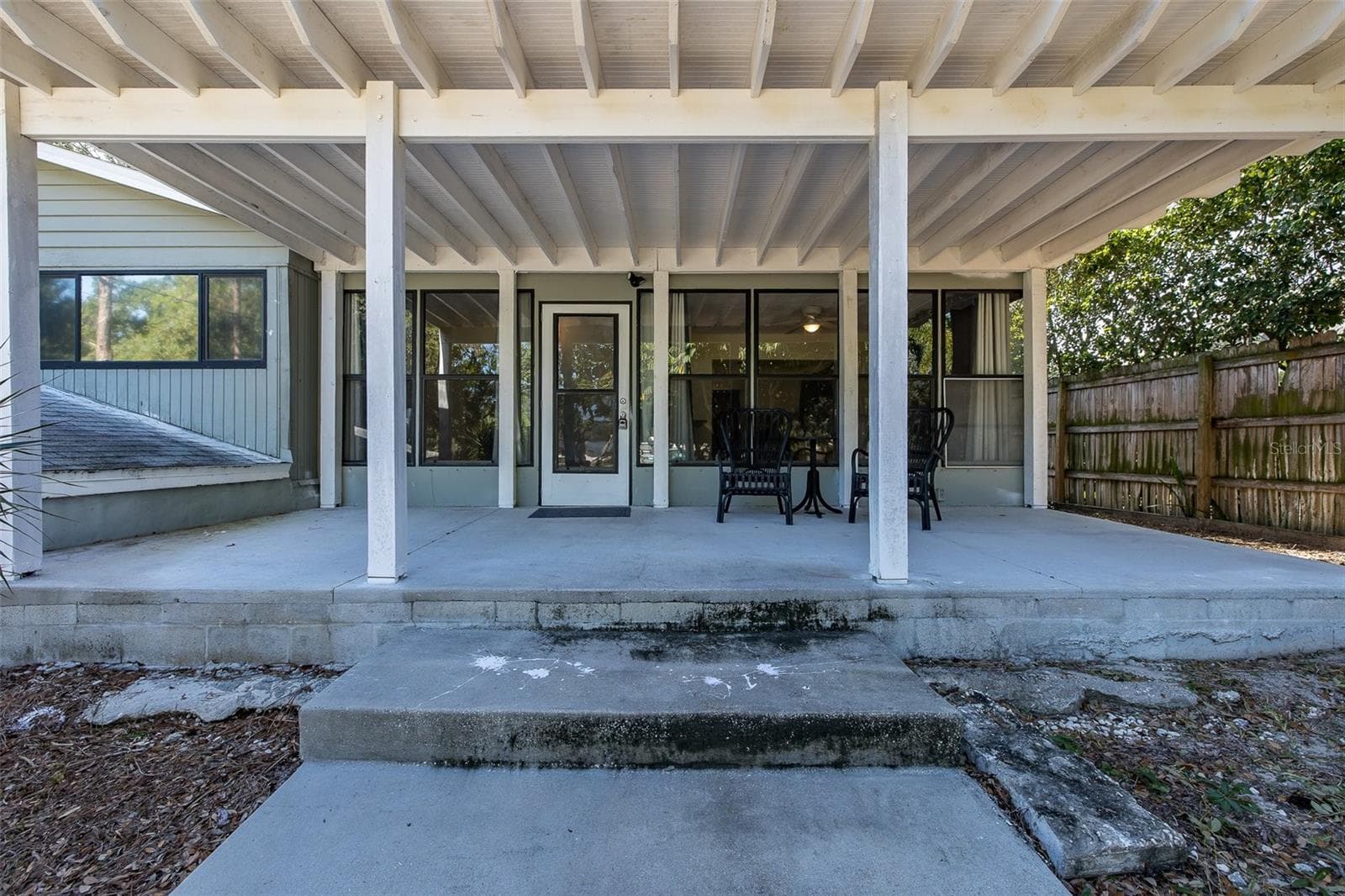 Single Family Residence at 3138 BLUFF BLVD, HOLIDAY, photo 11 of 83