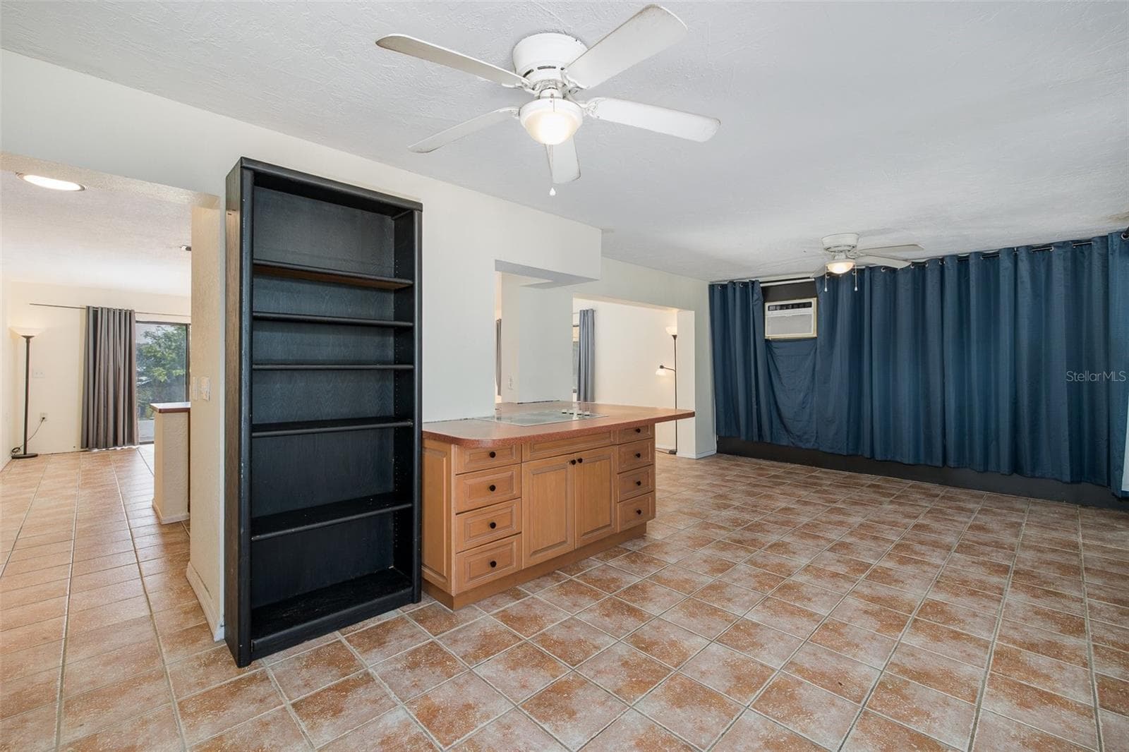 Single Family Residence at 3138 BLUFF BLVD, HOLIDAY, photo 17 of 83