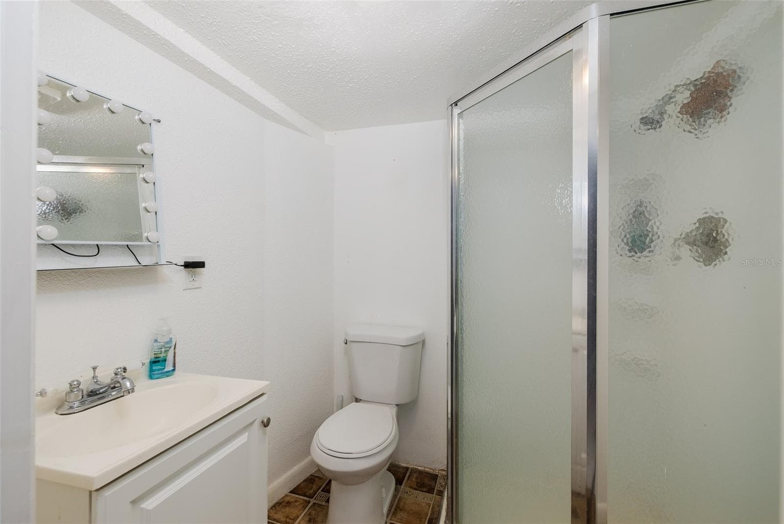 Single Family Residence at 3138 BLUFF BLVD, HOLIDAY, photo 42 of 83