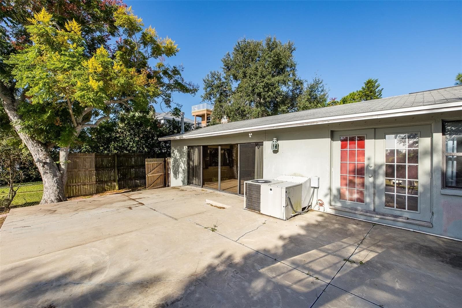 Single Family Residence at 3138 BLUFF BLVD, HOLIDAY, photo 44 of 83
