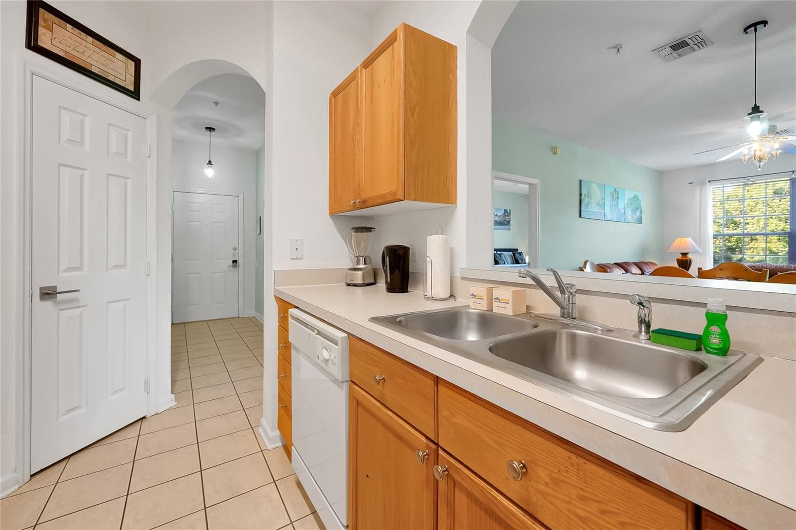 Condominium at 2308 SILVER PALM DR #105, KISSIMMEE, photo 7 of 37