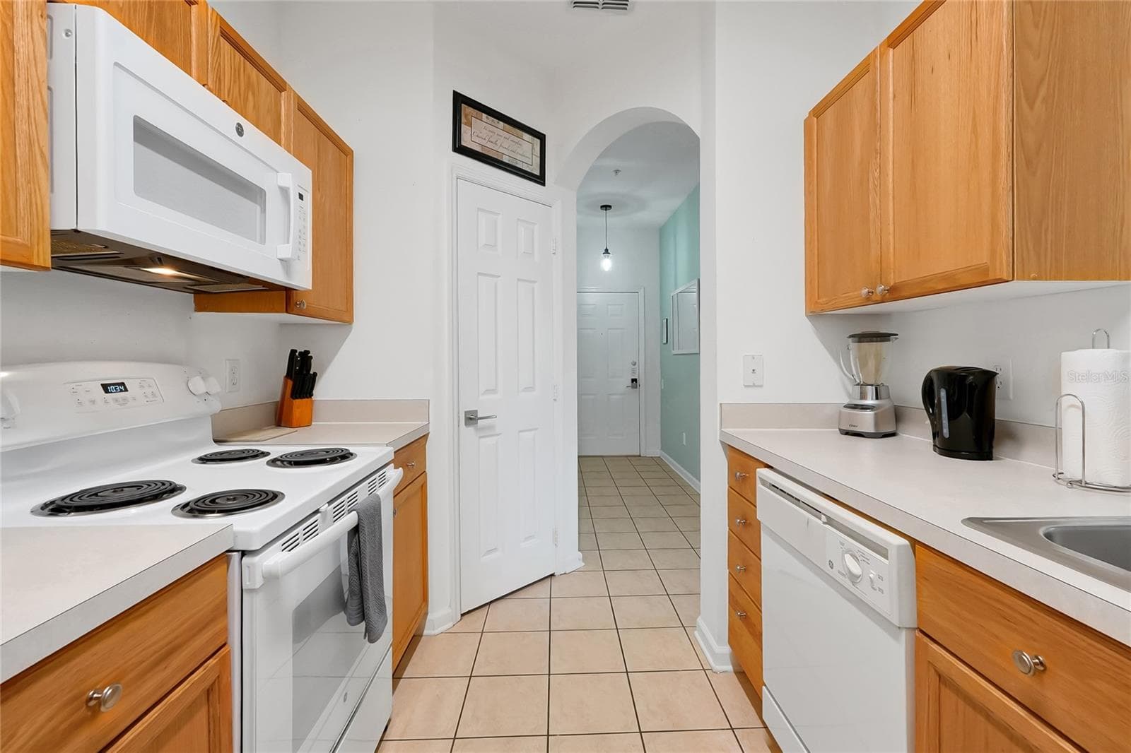Condominium at 2308 SILVER PALM DR #105, KISSIMMEE, photo 8 of 37