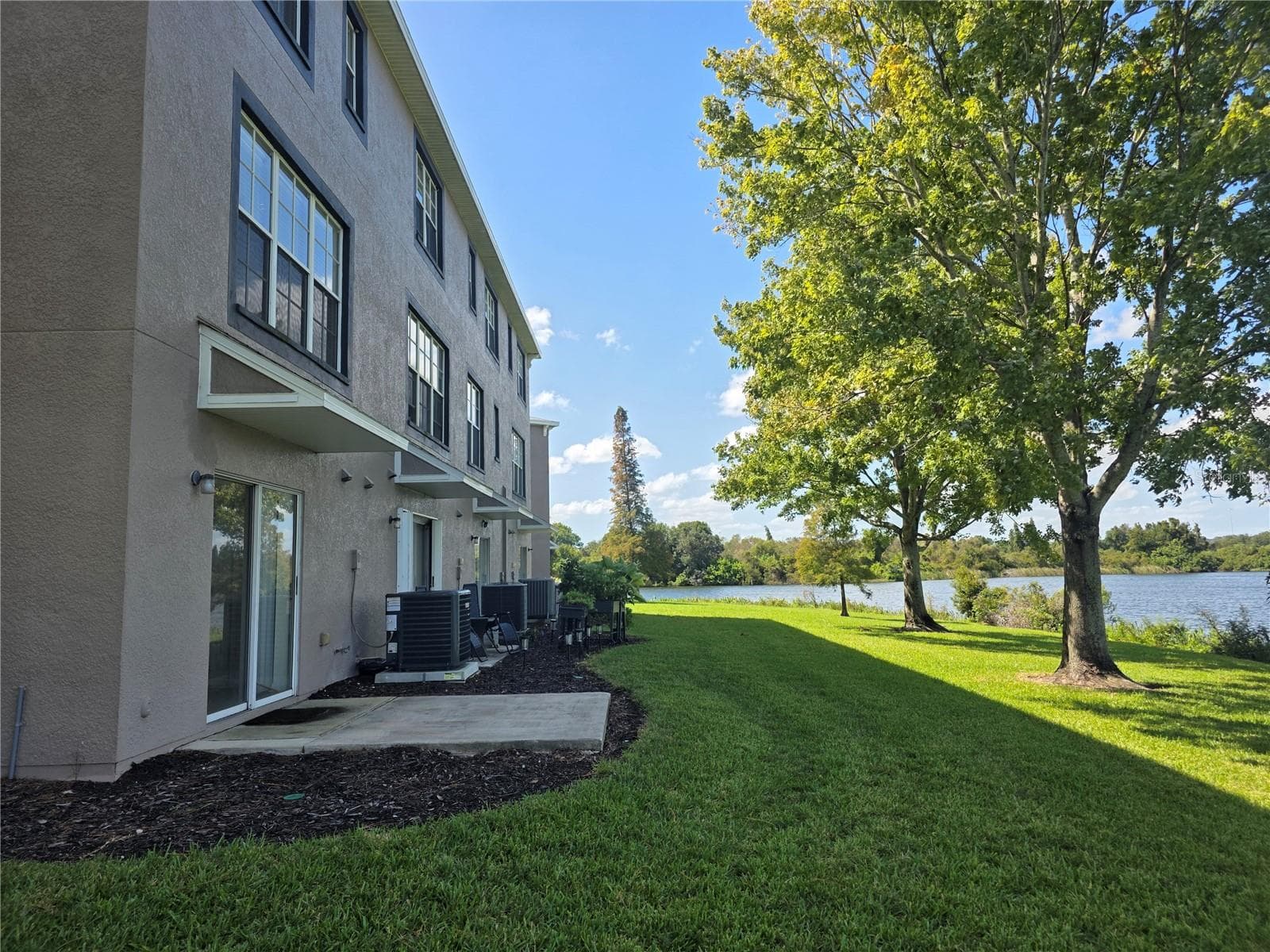 Townhouse at 2401 LEXINGTON OAK DR, BRANDON, photo 6 of 34