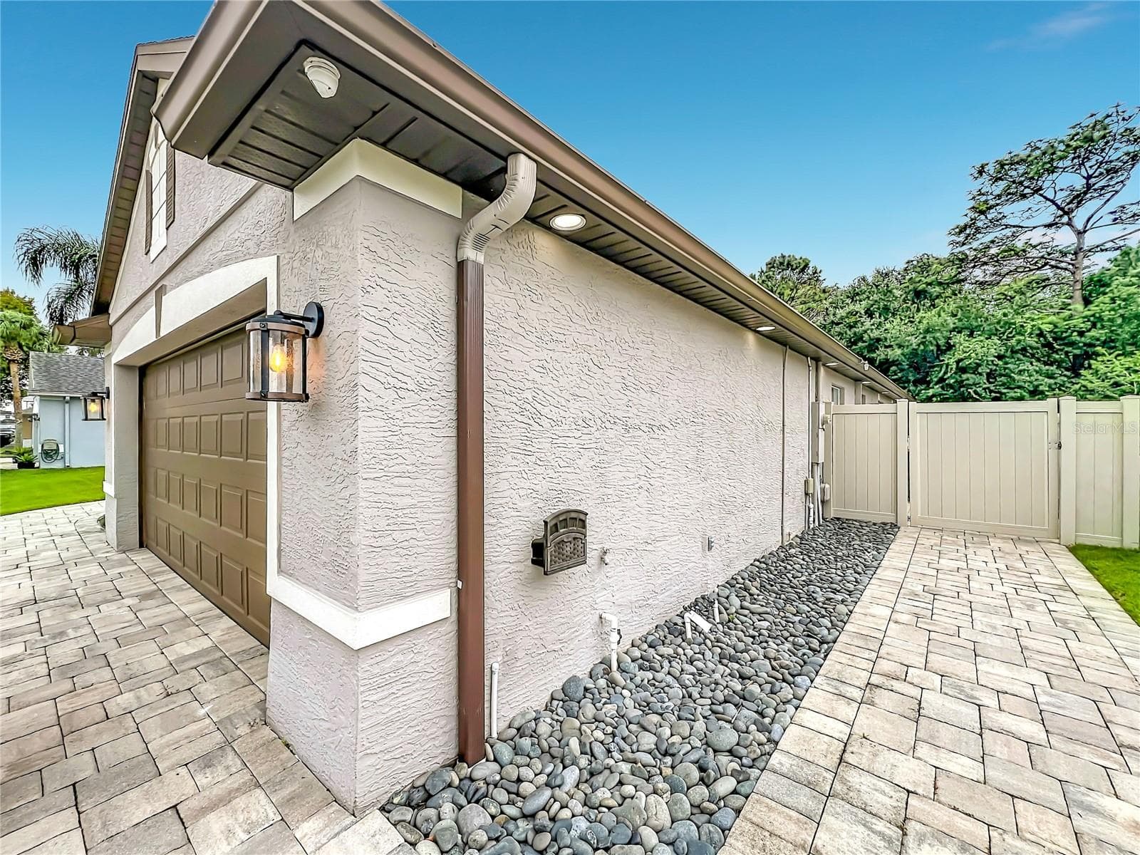 Single Family Residence at 2462 GREENWILLOW DR, ORLANDO, photo 9 of 101