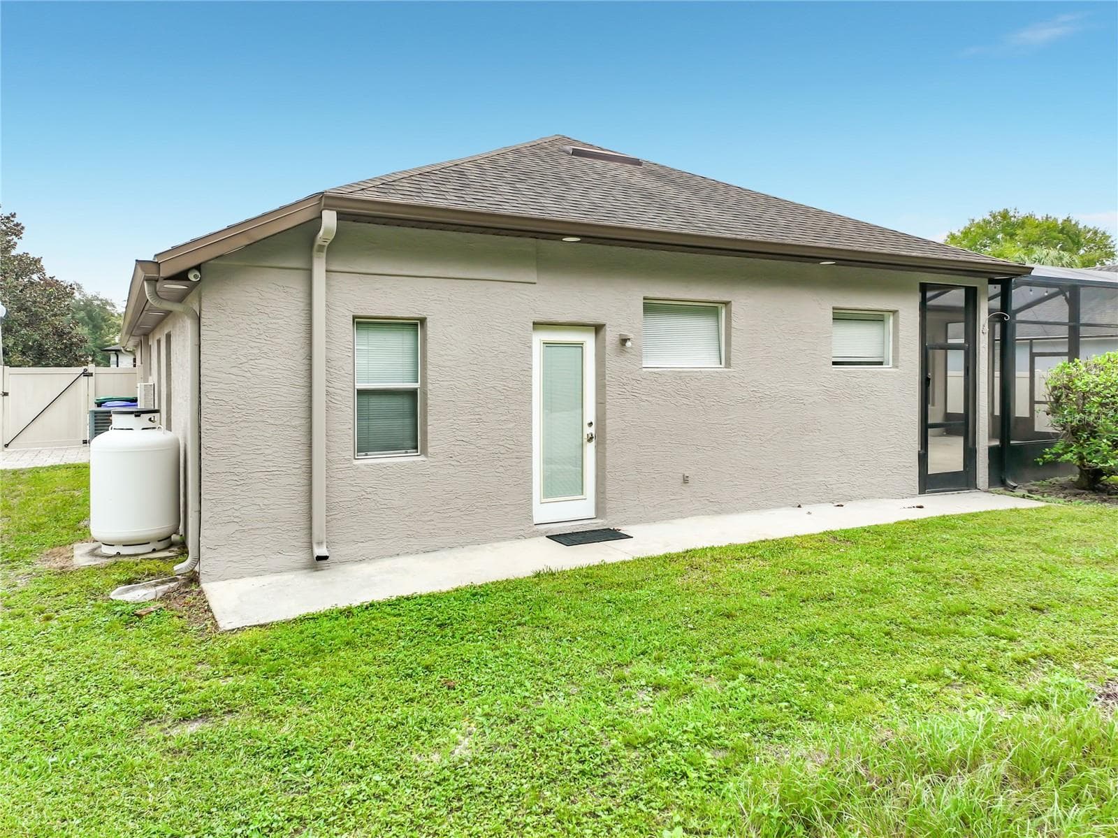 Single Family Residence at 2462 GREENWILLOW DR, ORLANDO, photo 11 of 101