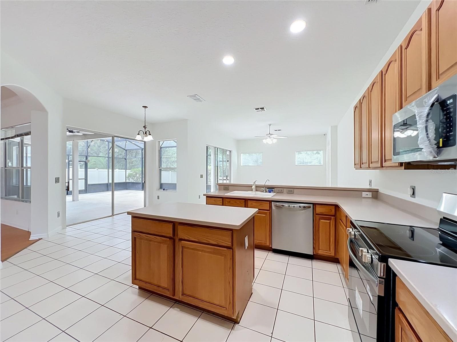 Single Family Residence at 2462 GREENWILLOW DR, ORLANDO, photo 23 of 101