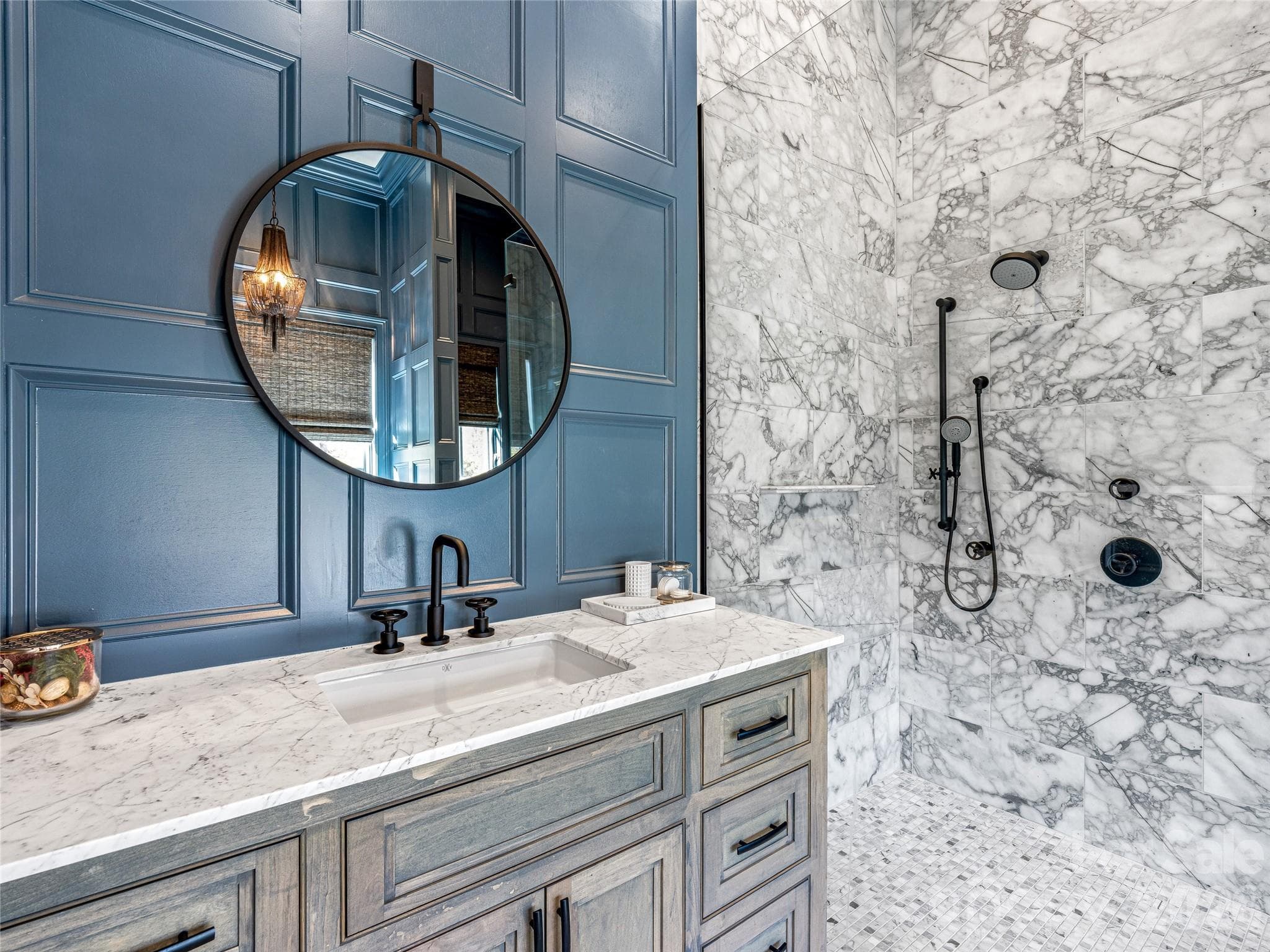 Guest Ensuite Bath - Primary Level - 1905 White Tree Trail, Arden