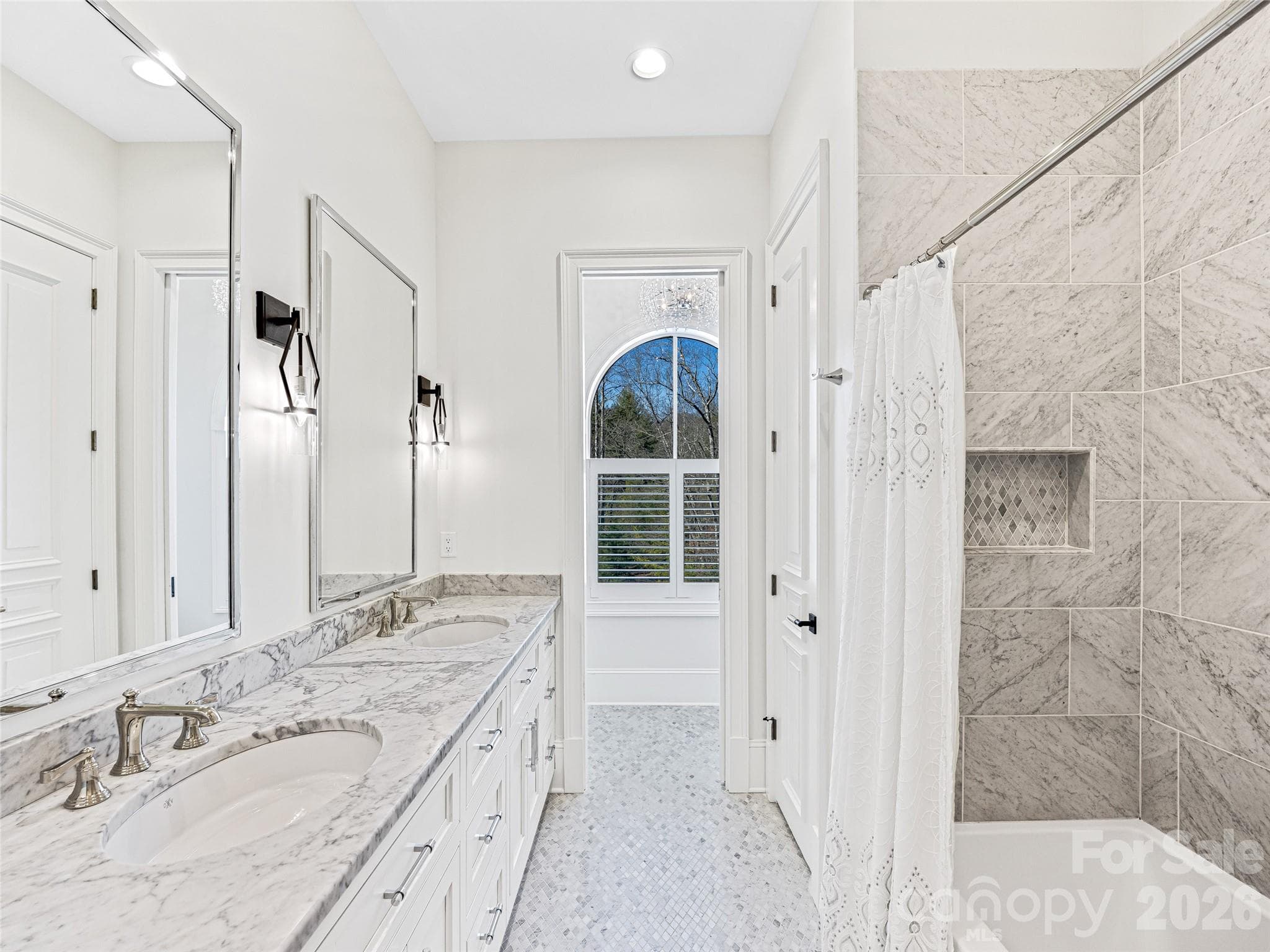 Upper Level Bathroom - 1905 White Tree Trail, Arden