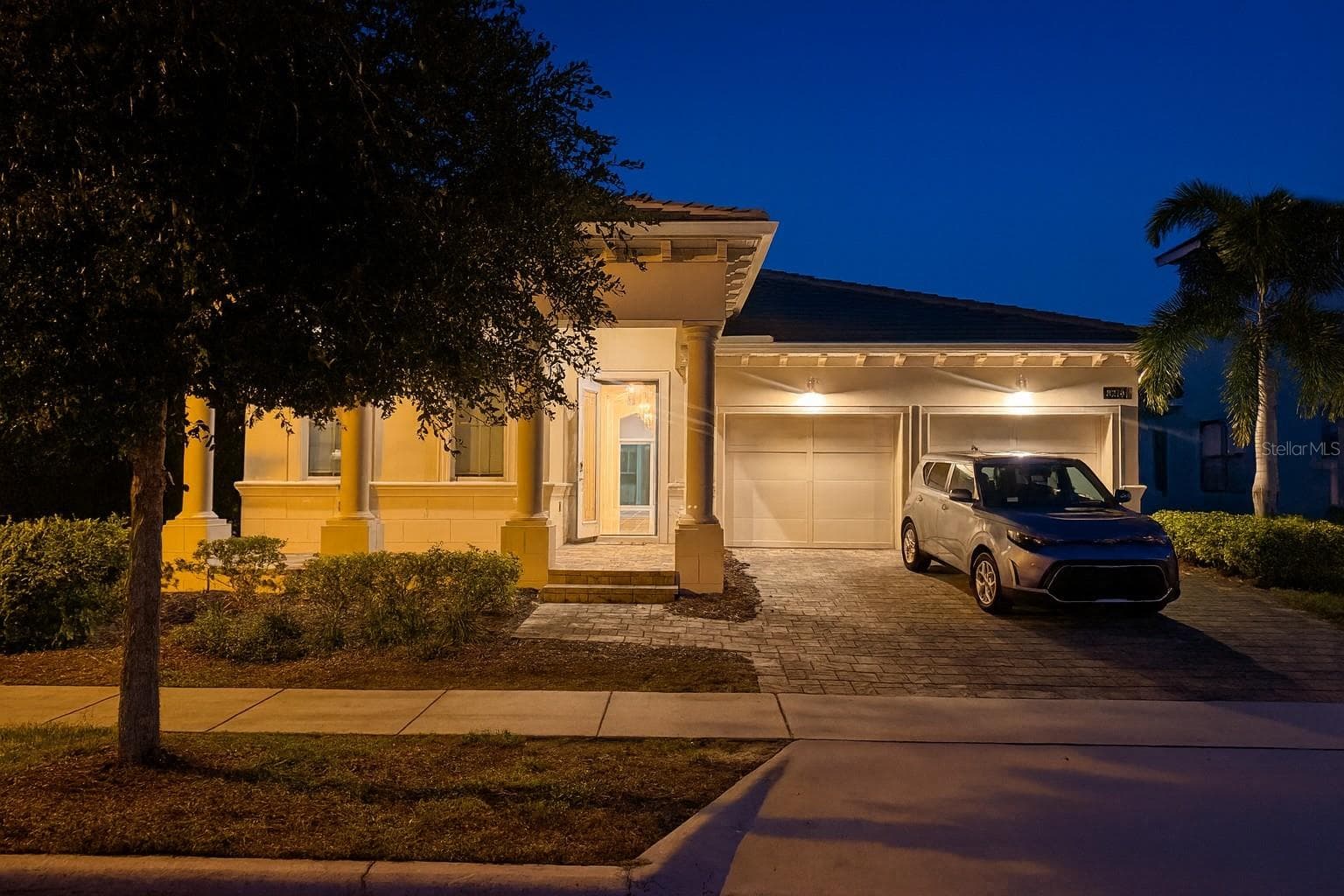 Single Family Residence at 8270 TOPSAIL PL, WINTER GARDEN, photo 2 of 45