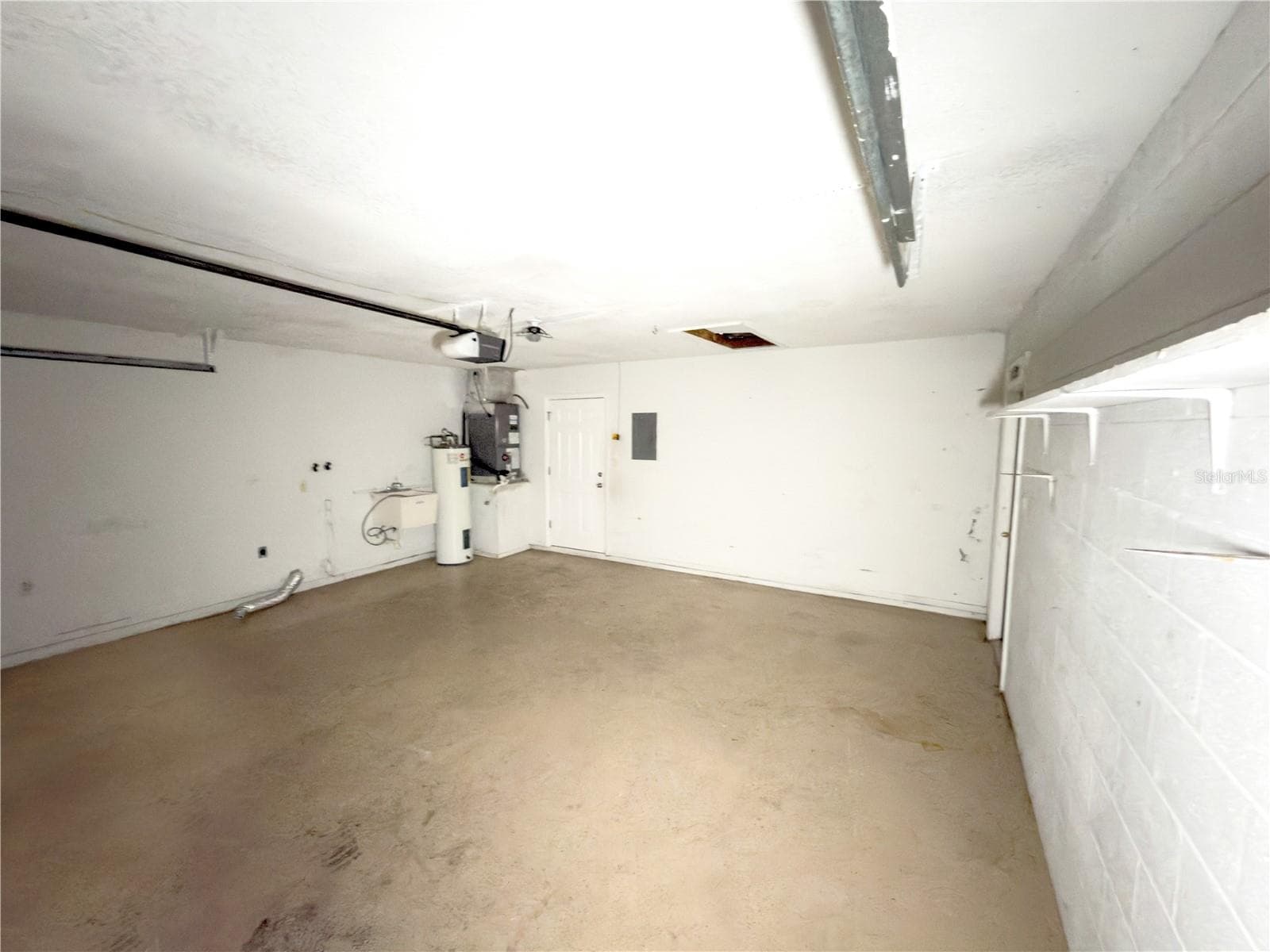Garage - 1804 ORANGE HILL DR, BRANDON