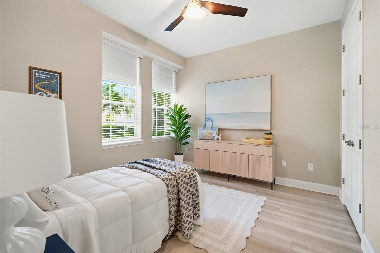 Second bedroom with ample closet - 7946 TYBEE CT, UNIVERSITY PARK