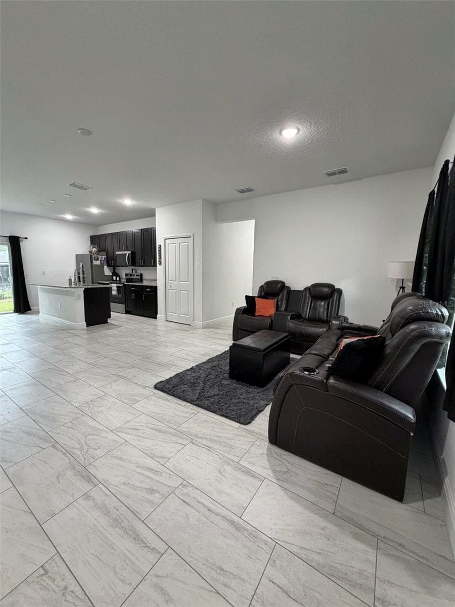 Single Family Residence at 104 W GONDOLIER PL, CITRUS SPRINGS, photo 5 of 37