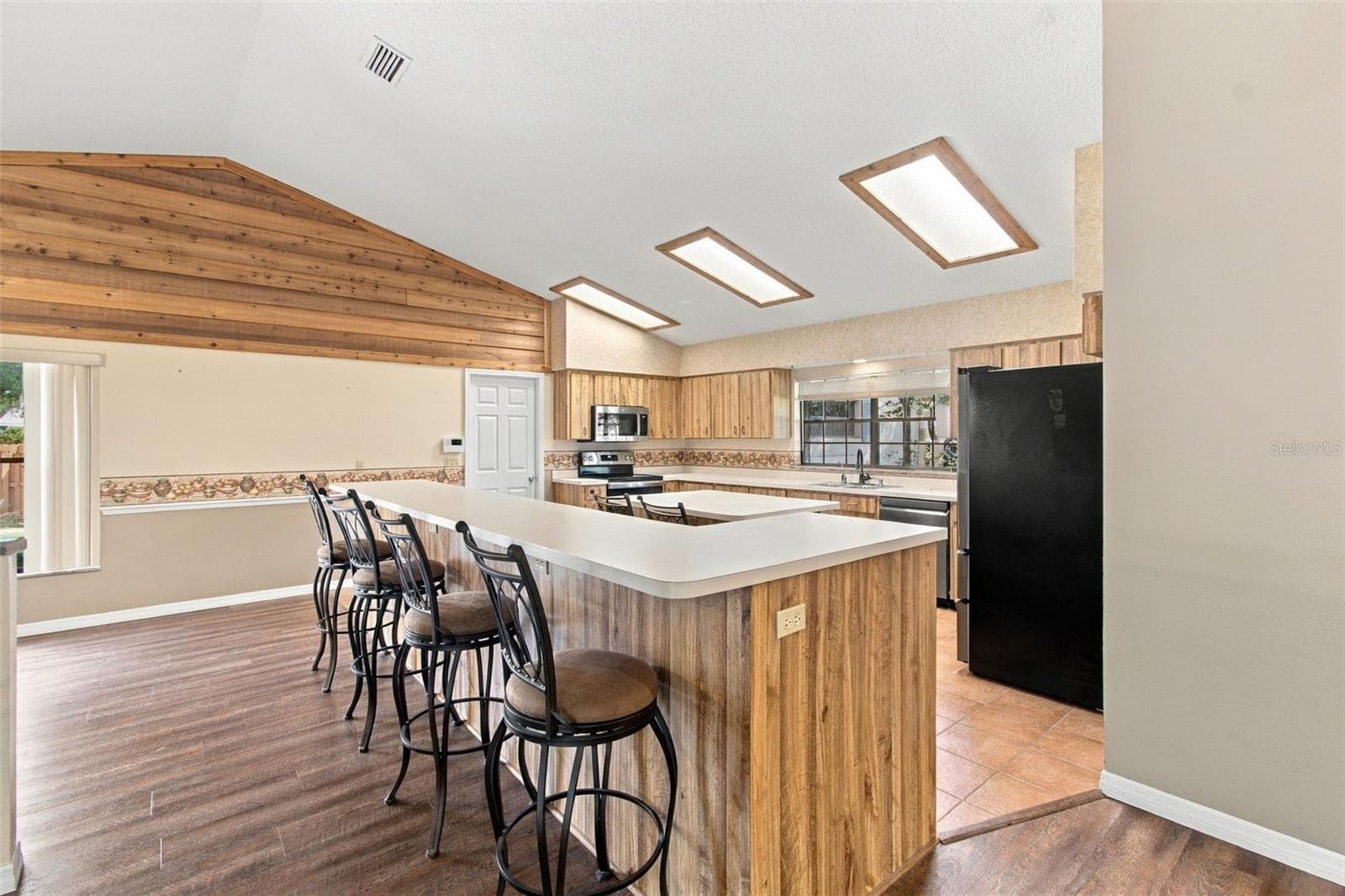 Single Family Residence at 3180 LAKE SAXON DR, LAND O LAKES, photo 18 of 70