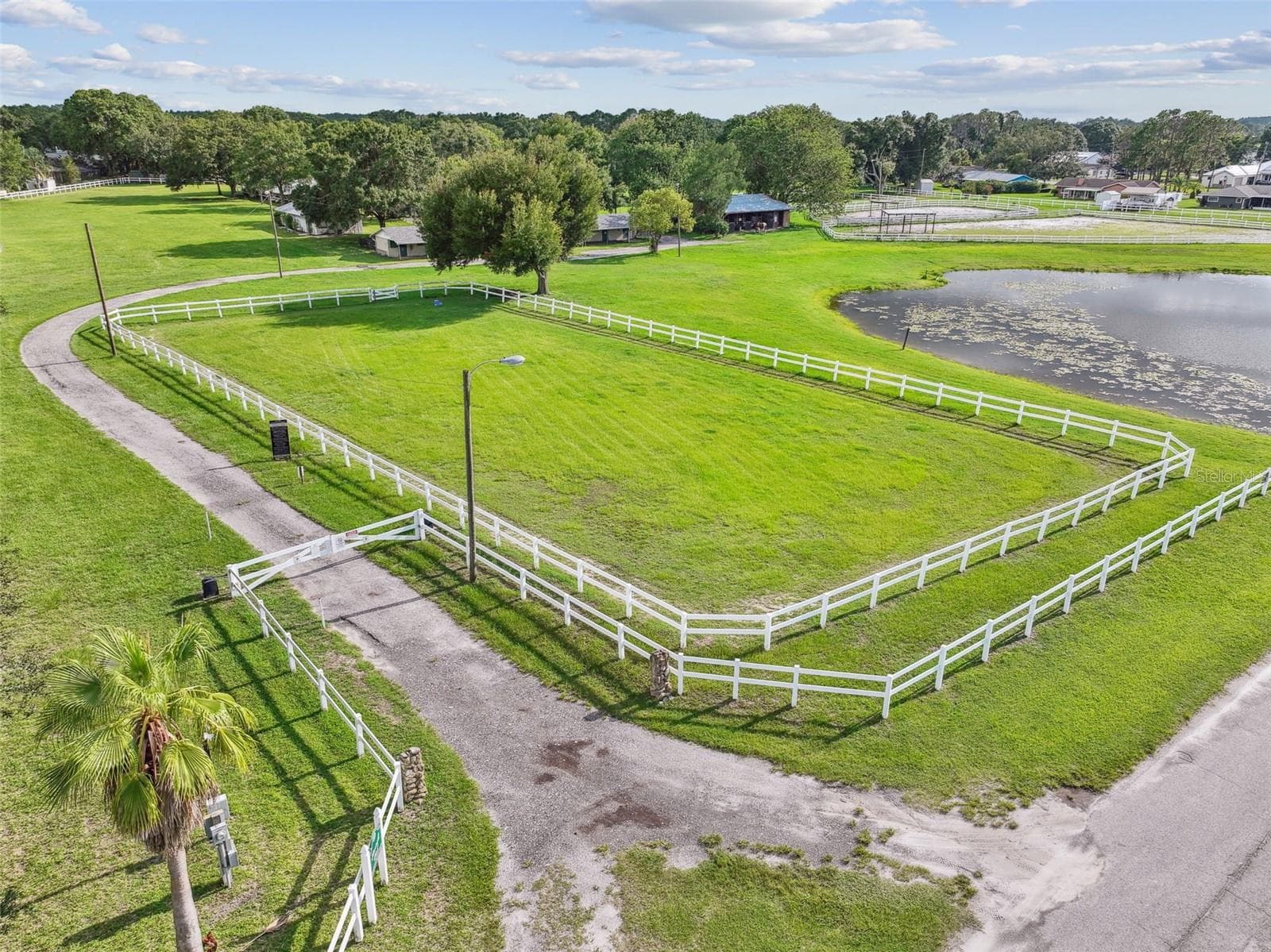 HORSE STABLE RING - 3180 LAKE SAXON DR, LAND O LAKES